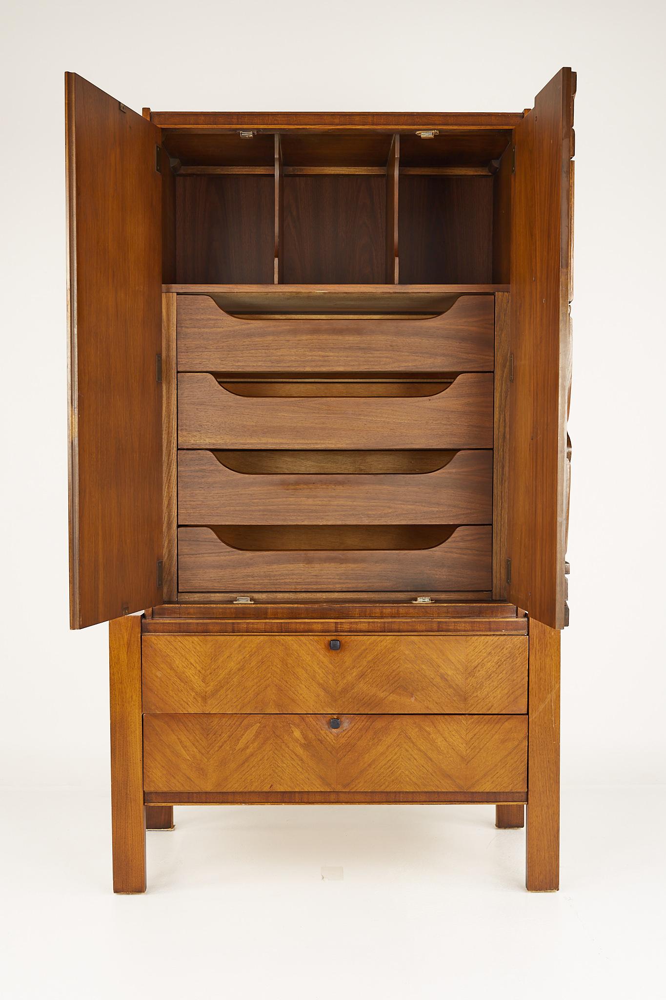 United Tiki Brutalist Mid Century Walnut Armoire Gentlemans Chest In Good Condition In Countryside, IL