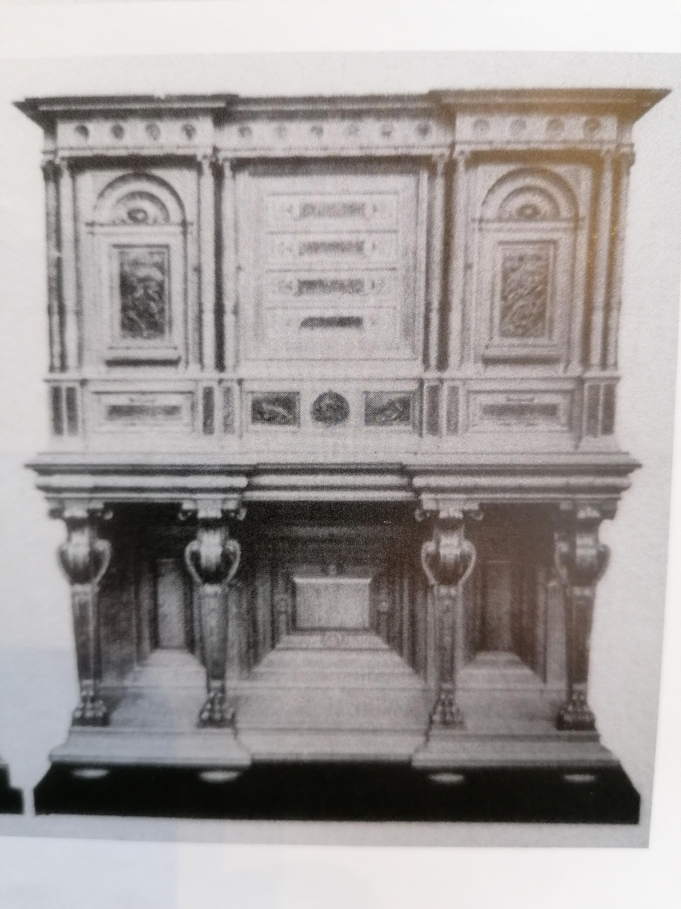 Cabinet néo-Renaissance de G.F. Quignon:: Exposition universelle de Paris 1889 en vente 13