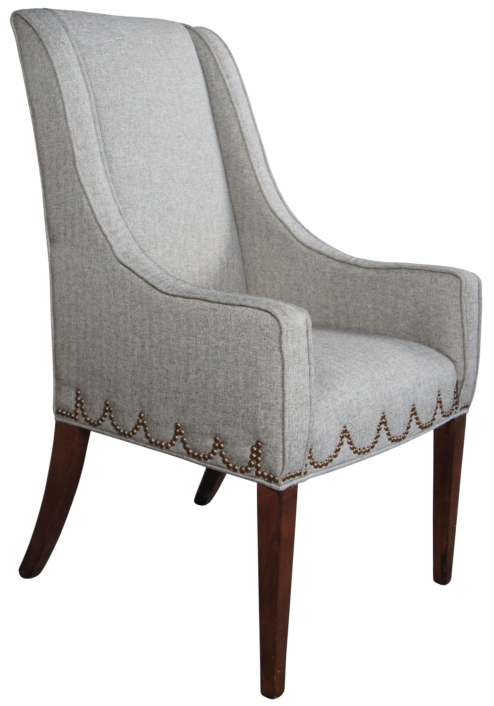 Universal Furniture Hepplewhite Stil Modern Grauer Sessel ohne Armlehne Nailhead im Zustand „Gut“ im Angebot in Dayton, OH