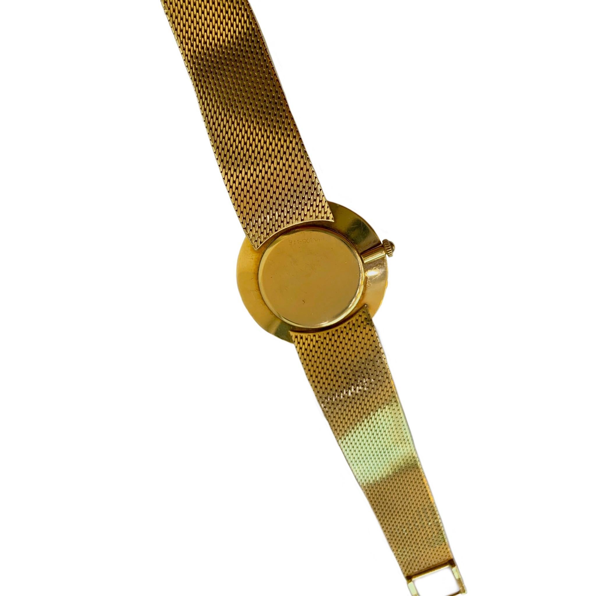 Vintage Universal Geneve 18 Karat Yellow Gold Wristwatch 1960s 1