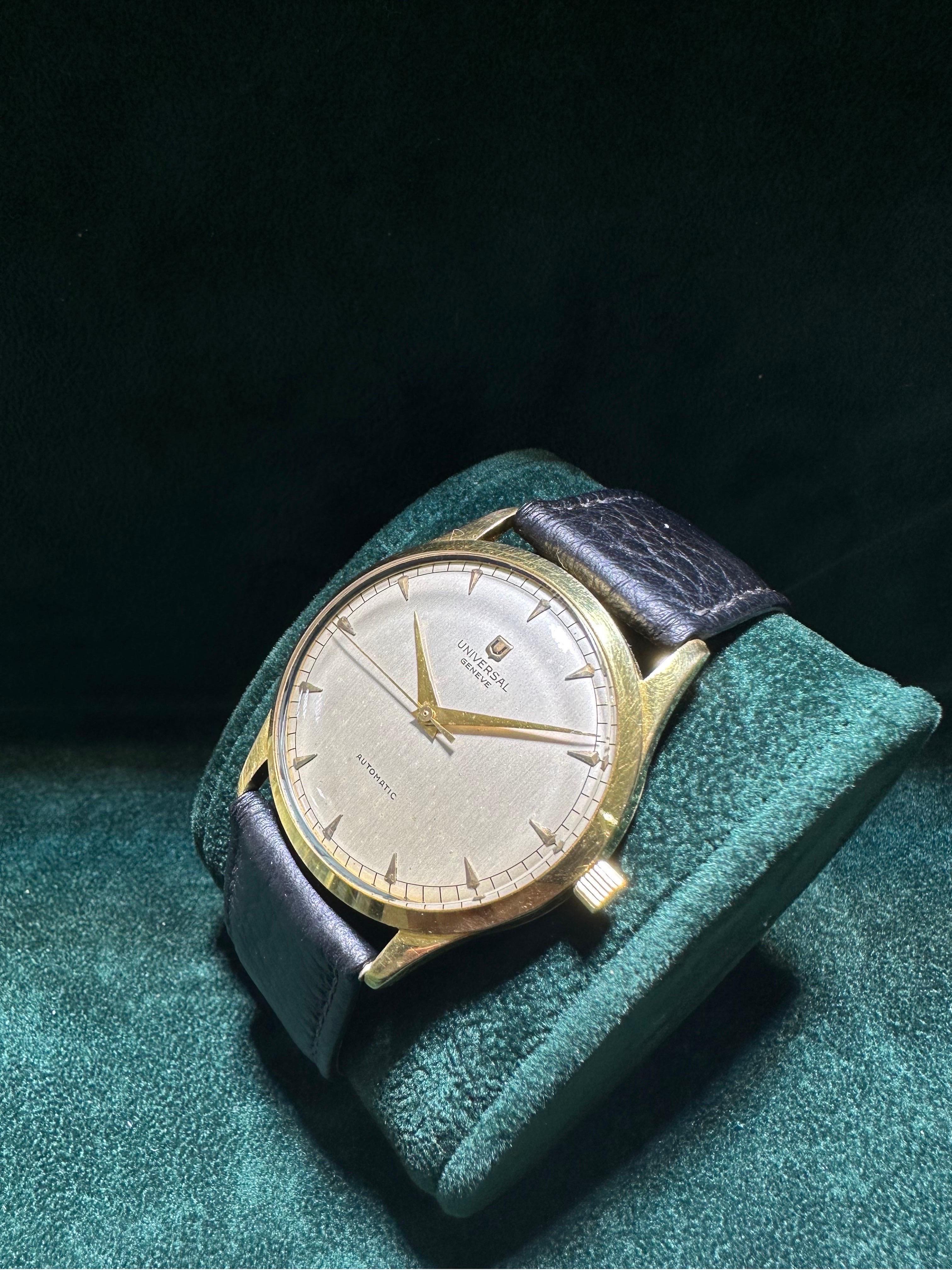 A very nice Universal Geneve watch made around 1950. The watch has a Bumer Automatic movement what was the precursor of the automatic watch we know today. This movement was used a lot by Omega, Jaeger Lecoultre and Universal Geneve. 
The caliber