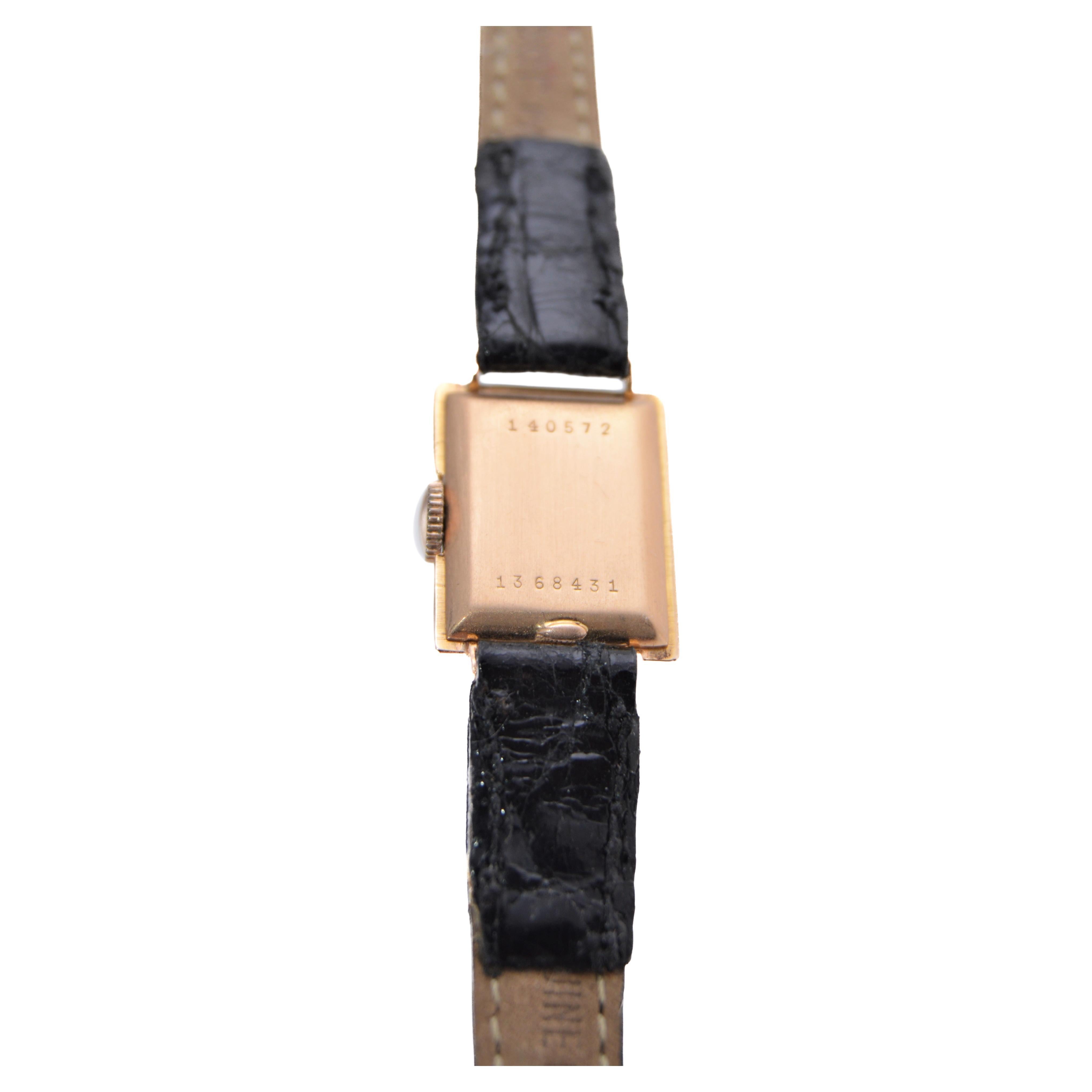 Universal Geneve 18Kt. Rose Gold Art Deco Ladies Watch circa 1940's For Sale 3