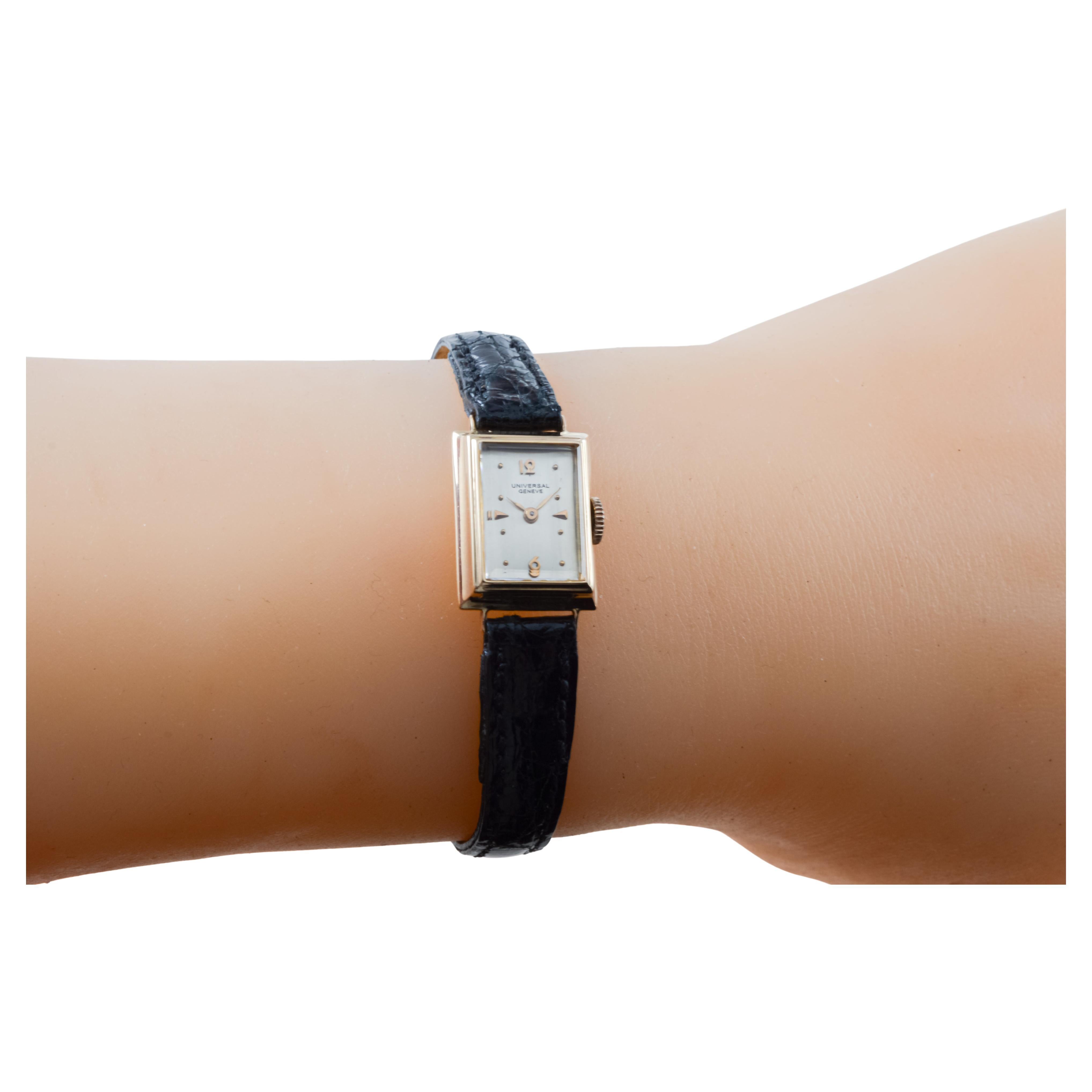 Universal Geneve 18Kt. Rose Gold Art Deco Ladies Watch circa 1940's For Sale 9