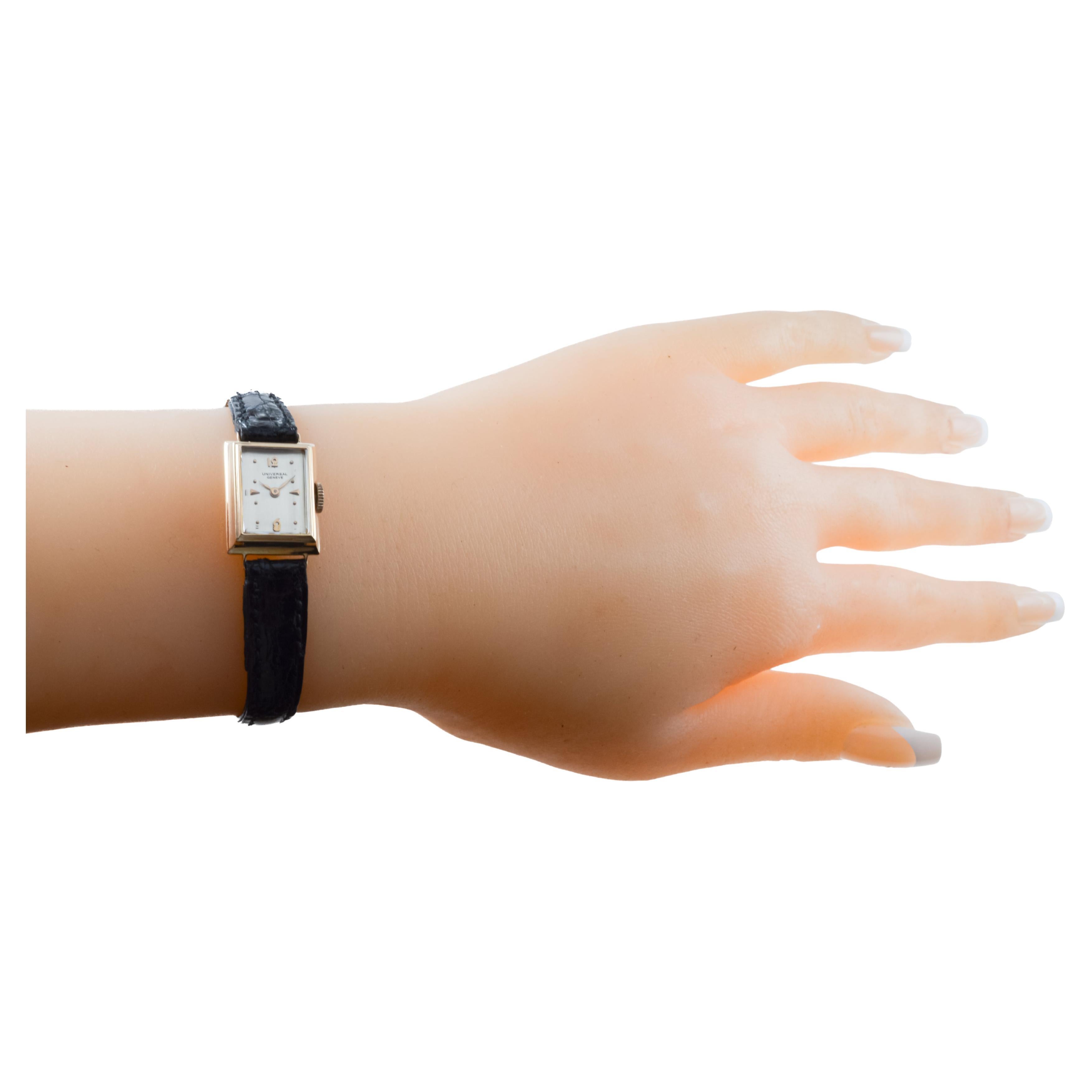Universal Geneve 18Kt. Rose Gold Art Deco Ladies Watch circa 1940's For Sale 10