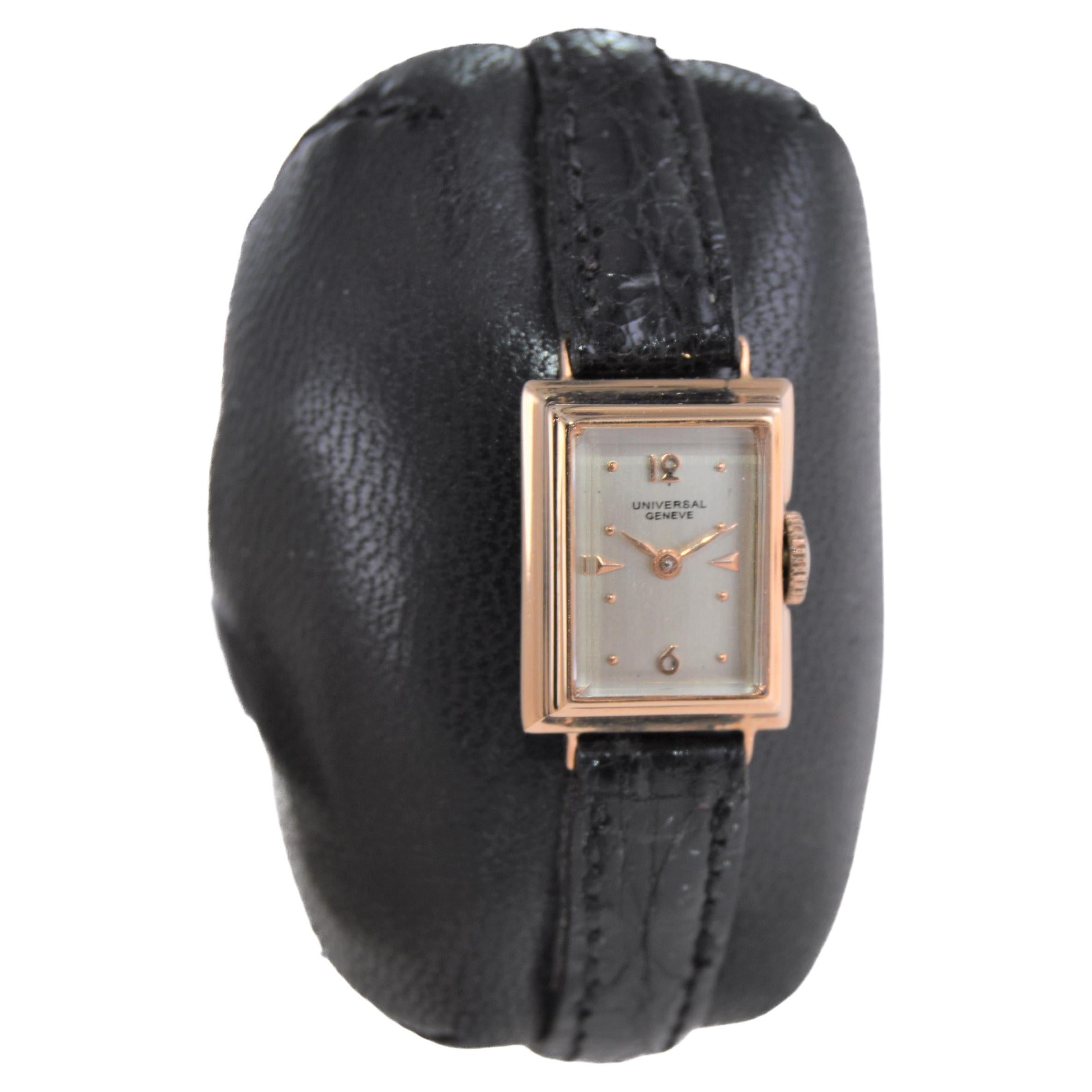 Women's Universal Geneve 18Kt. Rose Gold Art Deco Ladies Watch circa 1940's For Sale