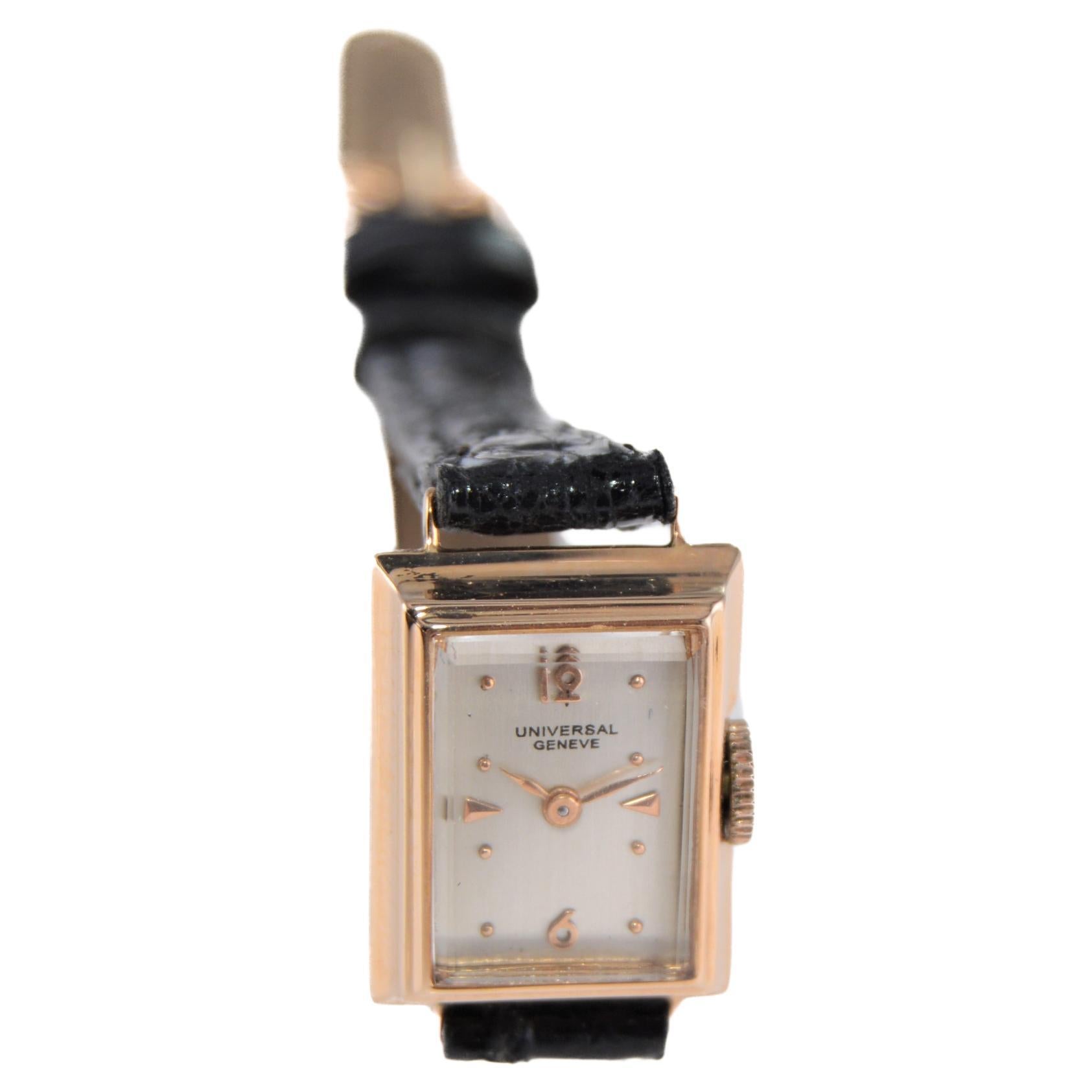 Universal Geneve 18Kt. Reloj Art Decó de oro rosa para señora circa 1940's en venta 3