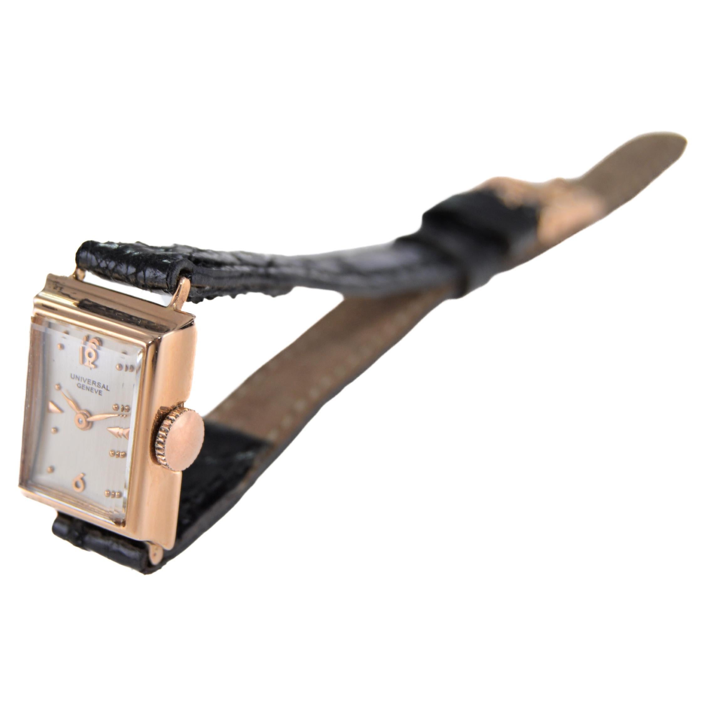 Universal Geneve 18Kt. Rose Gold Art Deco Ladies Watch circa 1940's For Sale 5