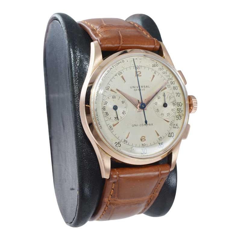 Universal Genève 18 Karat Solid Rose Gold Art Deco Drs. Chronograph from 1940s In Excellent Condition In Long Beach, CA
