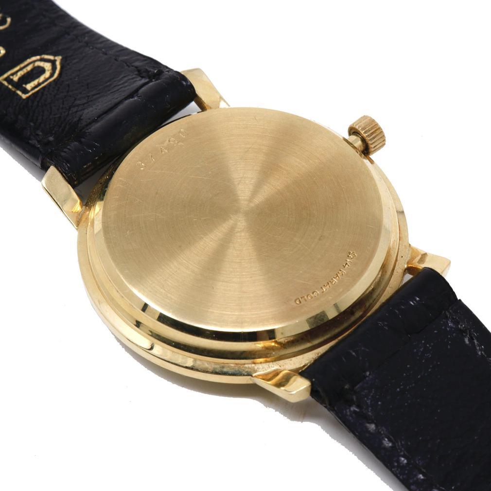 Universal Geneve, Automatic 14K Yellow Gold Men's Wrist Watch For Sale 10