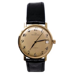 Vintage Universal Geneve, Automatic 14K Yellow Gold Men's Wrist Watch