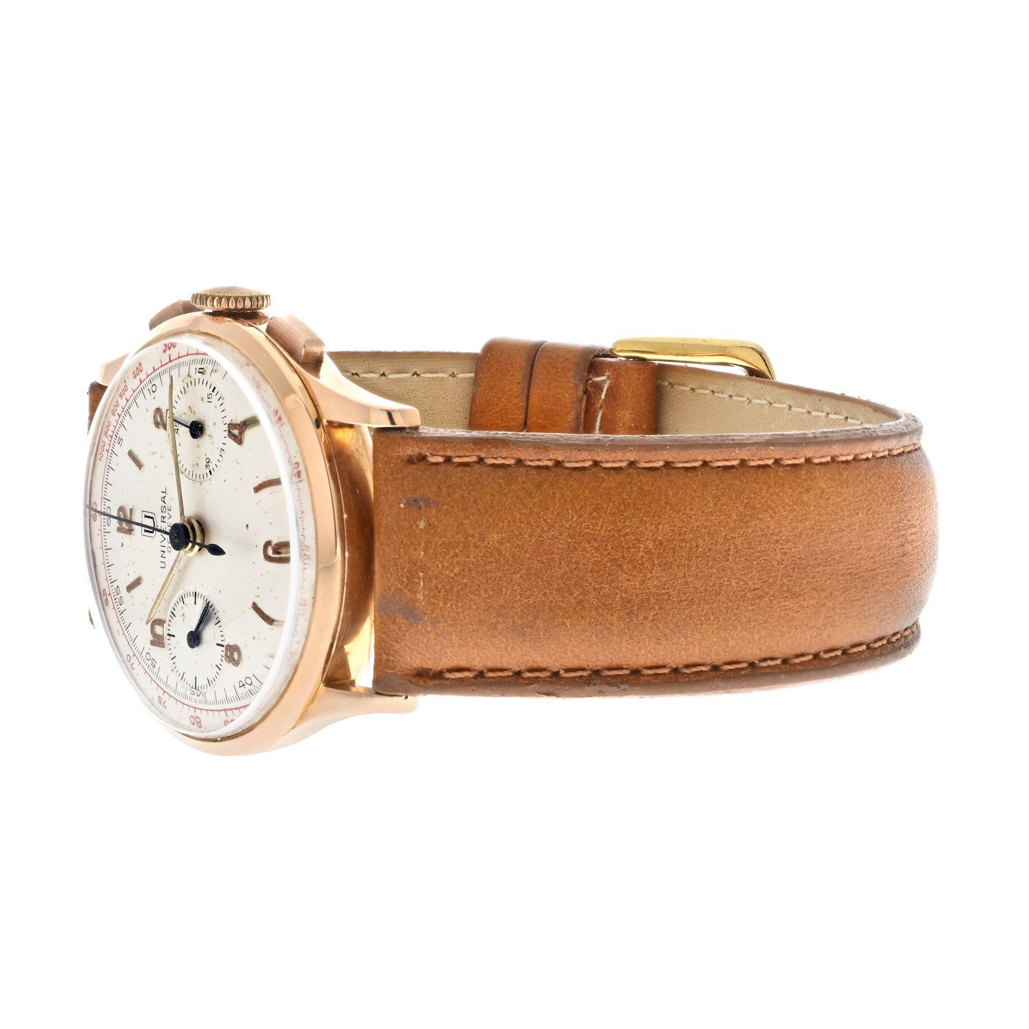 Universal Geneve Chronograph 18K Rose Gold 1940's Vintage Mens Watch.
34mm wide.
Manual Wind.