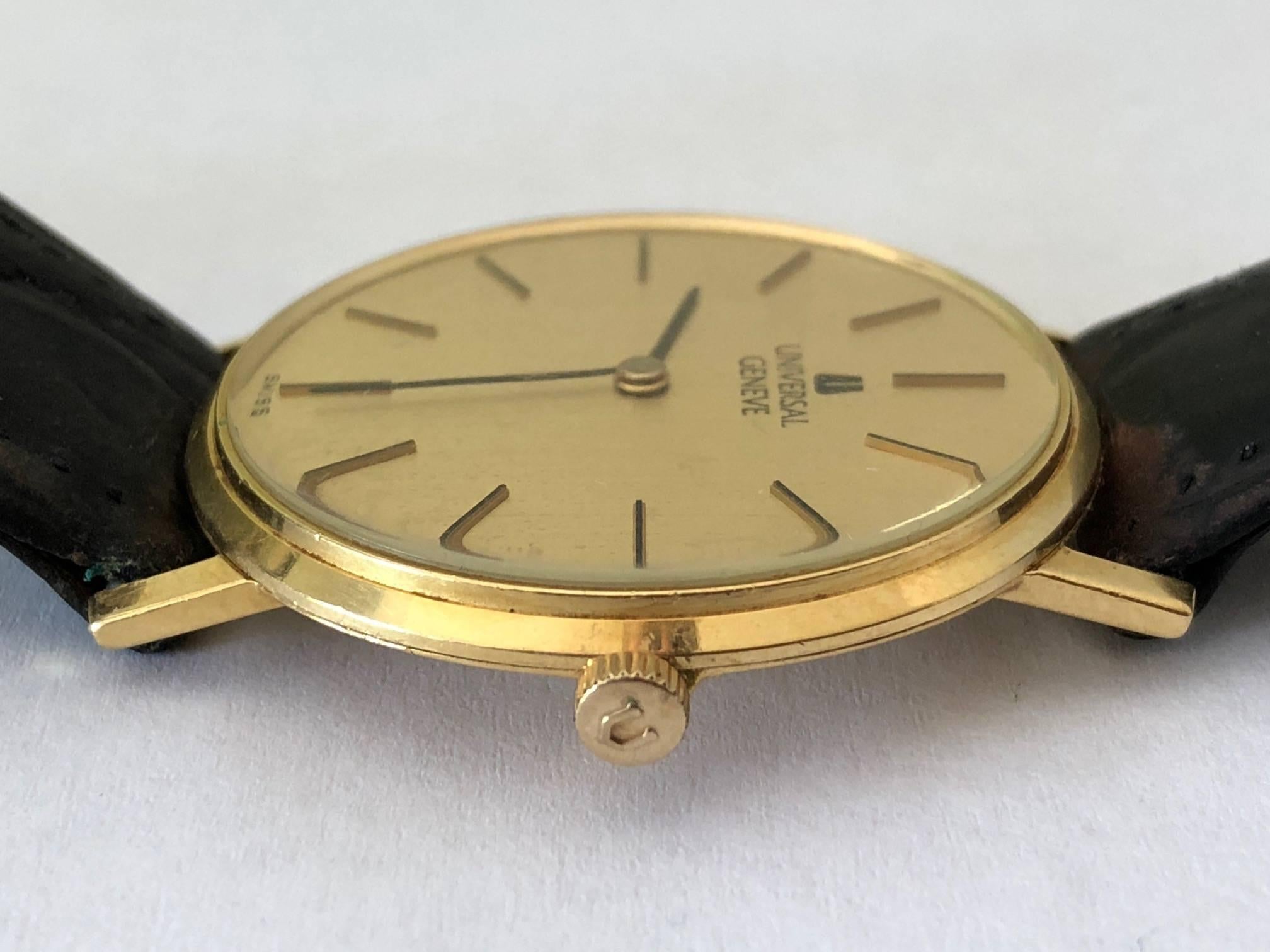 Universal Geneve Dress Watch 18-Karat Gold In Good Condition In St.Petersburg, FL