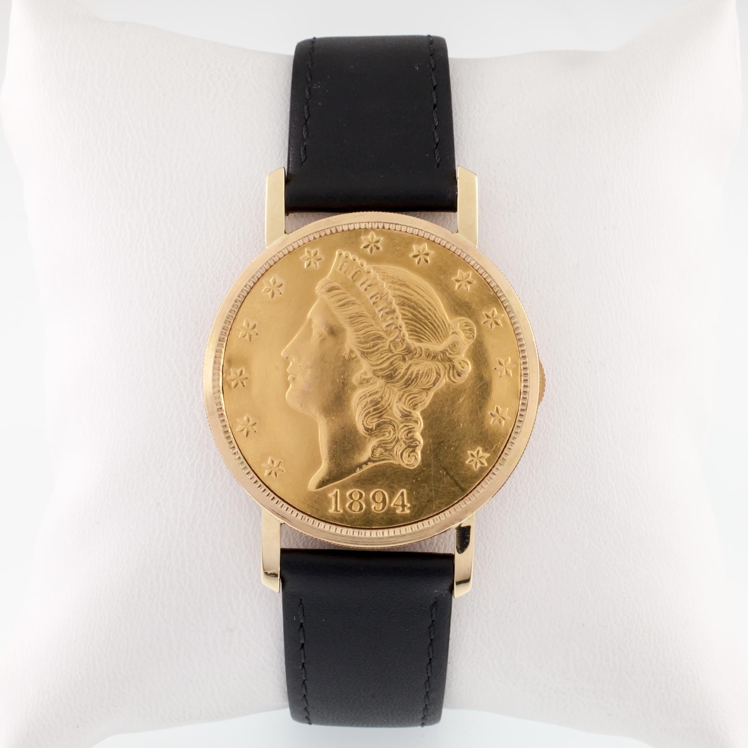 Moderne Universal Geneve Montre Liberty à remontoir à la main en or 20 $ pour hommes avec bracelet en cuir en vente