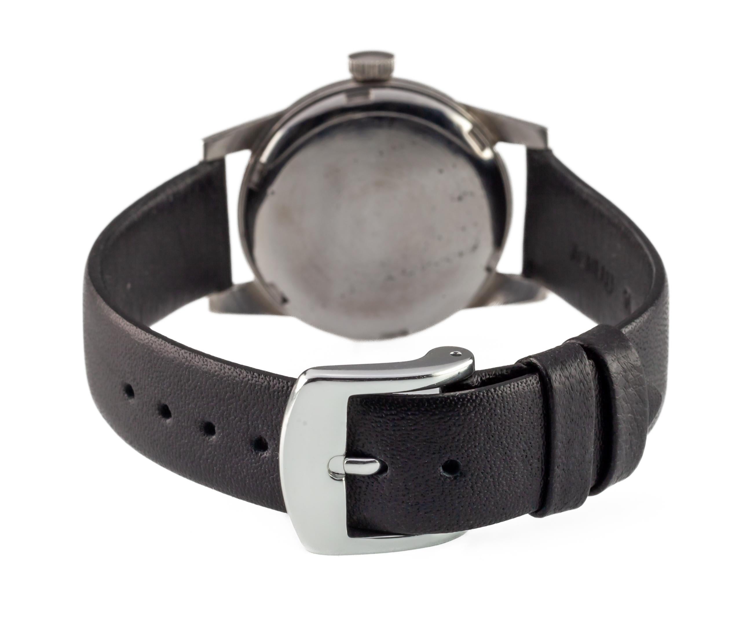 Universal Geneve Montre pivotante en acier inoxydable à remontage manuel avec bracelet en cuir pour hommes #263 en vente 3
