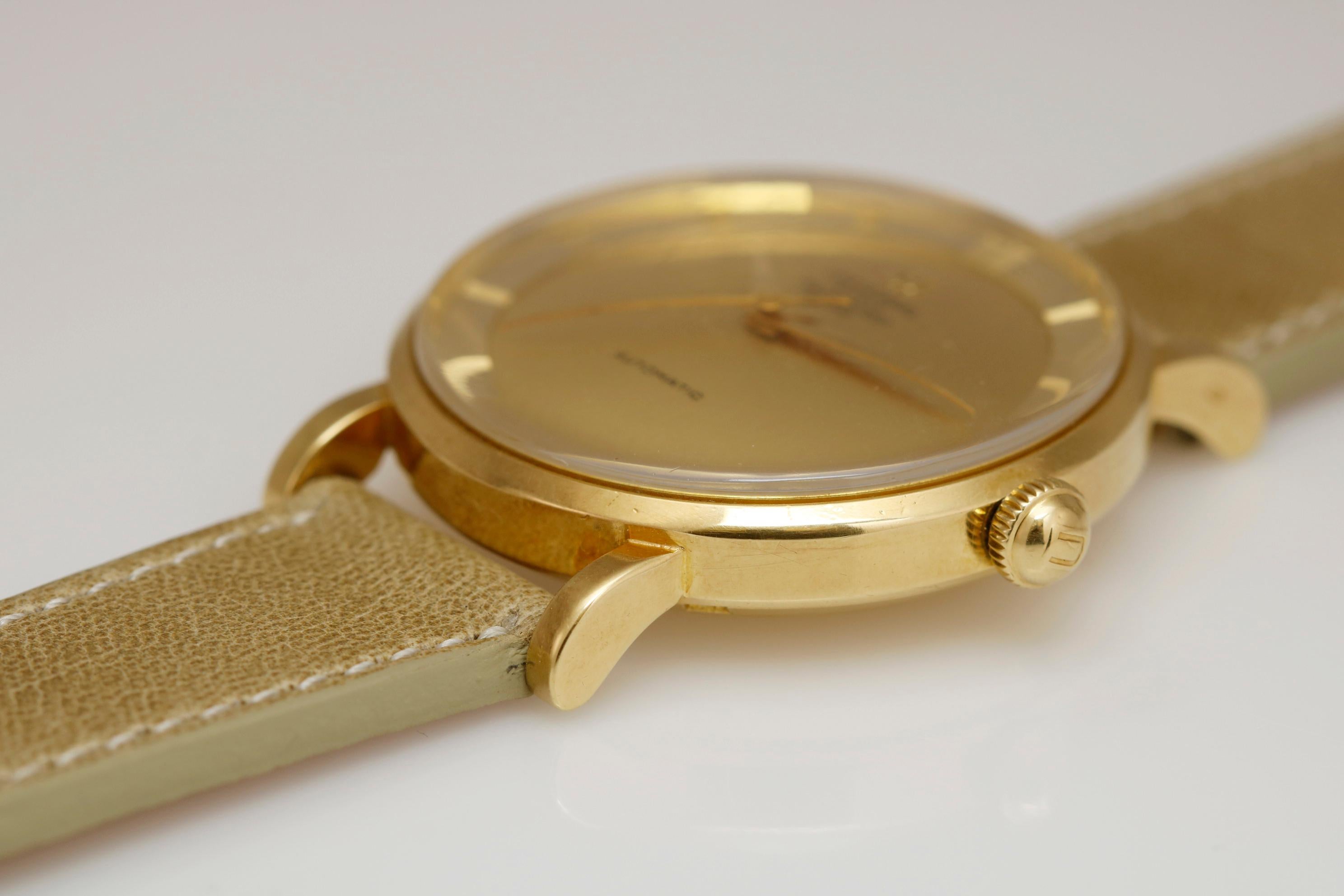 Universal Geneve Polerouter De Luxe Ref B10234 1 Yellow Gold Wristwatch c. 1950 7