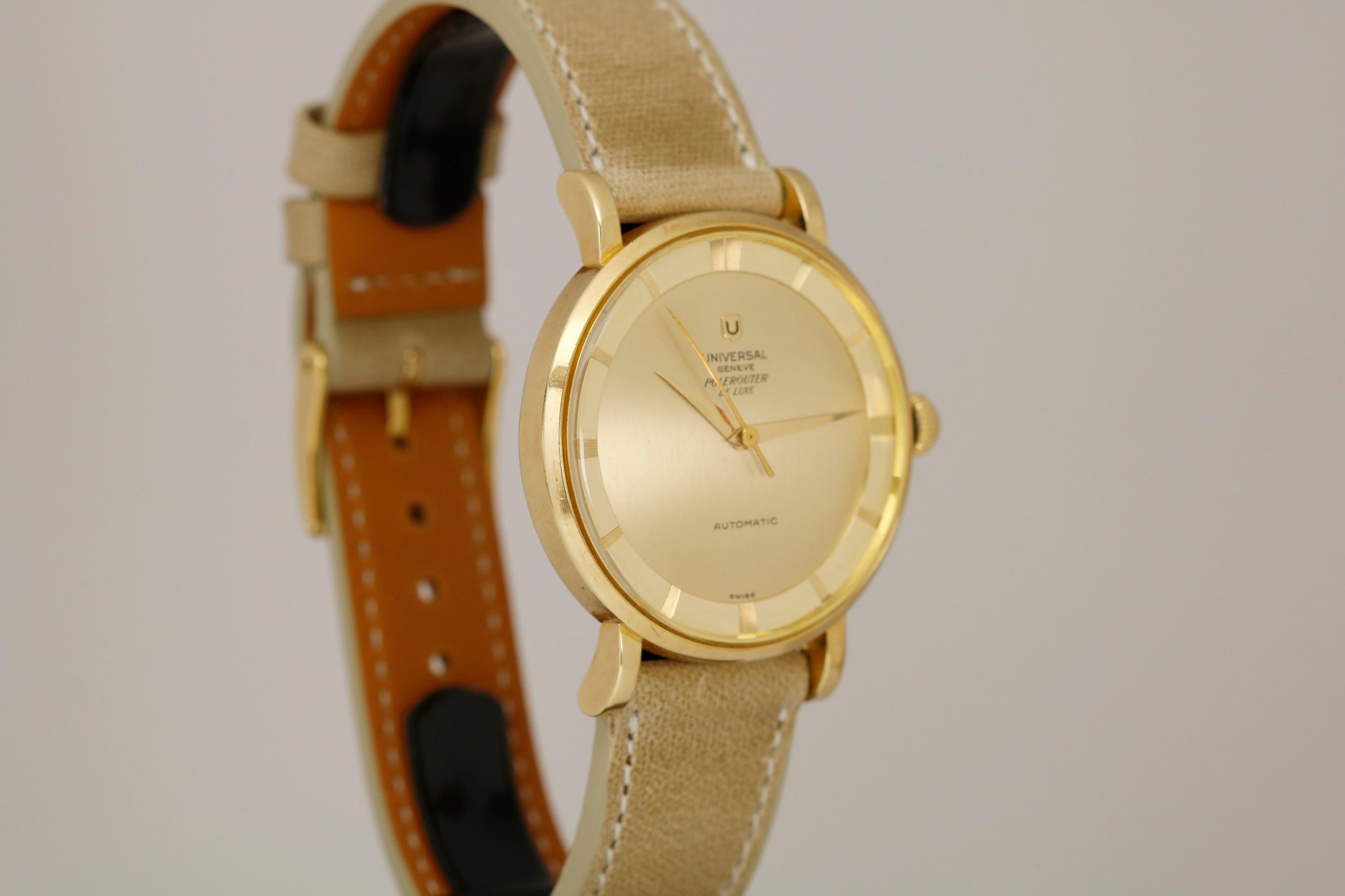 Women's or Men's Universal Geneve Polerouter De Luxe Ref B10234 1 Yellow Gold Wristwatch c. 1950