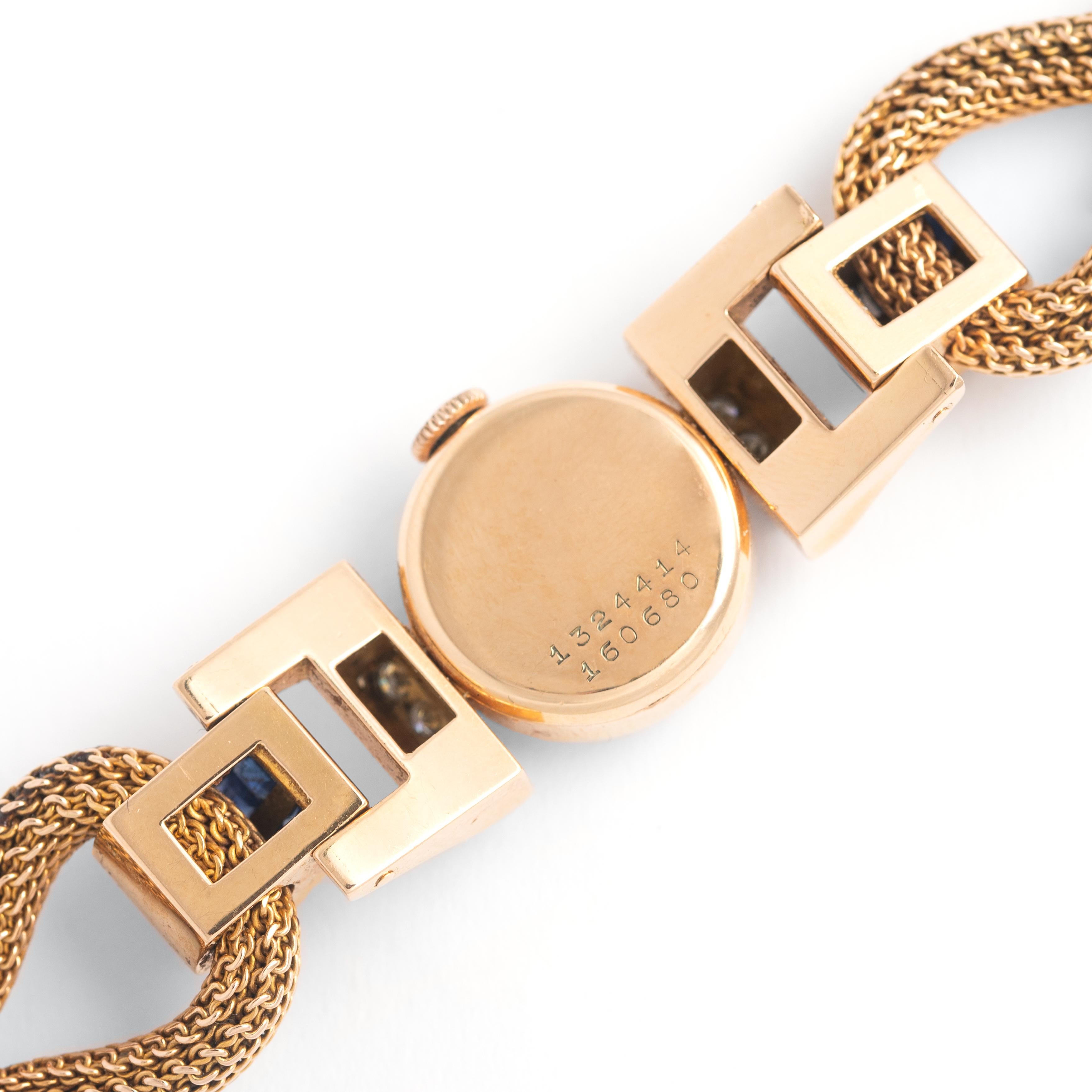 Universal Geneve Montre-bracelet rétro en or avec diamants et saphirs, années 1940 Unisexe en vente