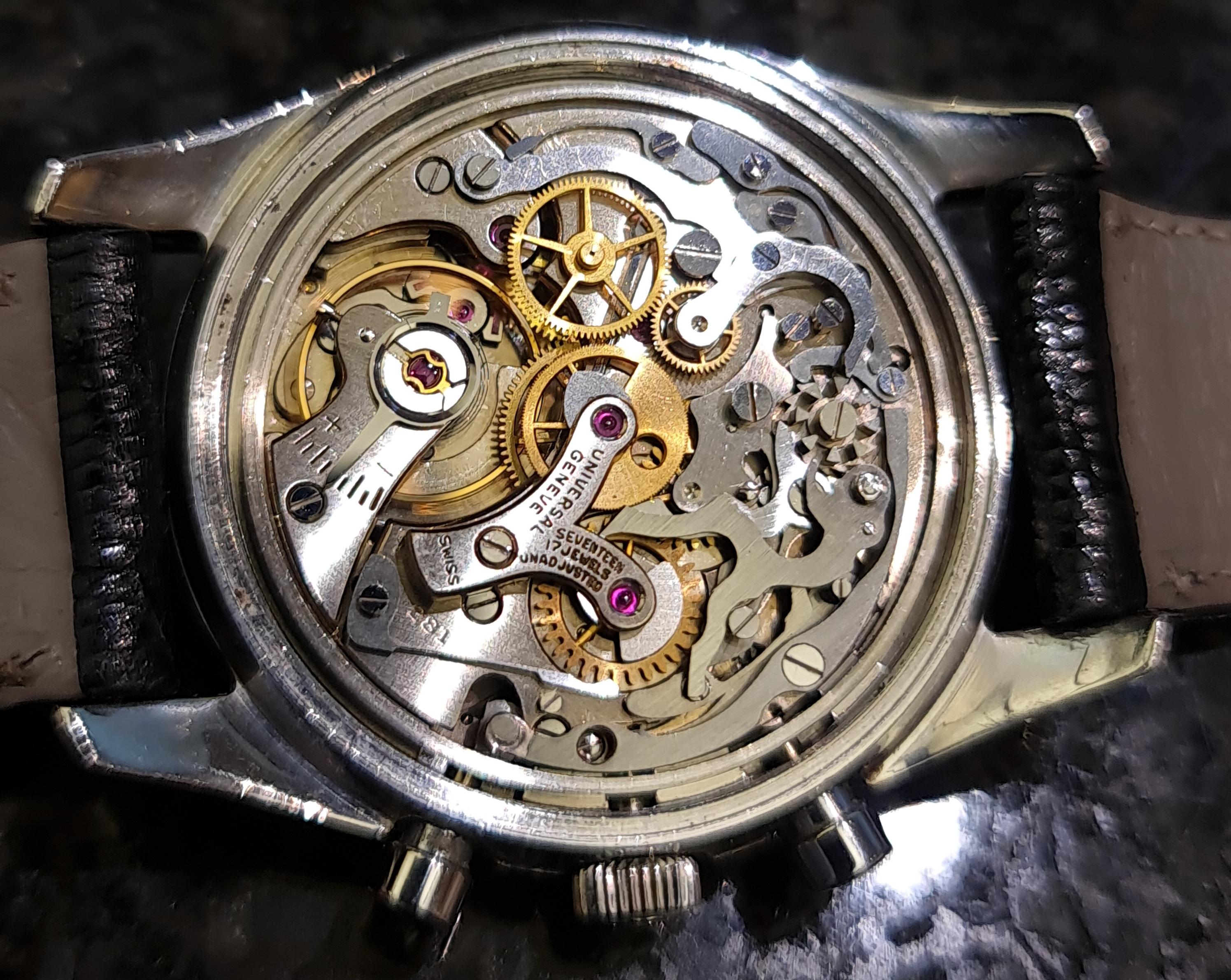 Universal Genève Tri Compax Chronograph Ref 222100, Rare Collector Watch en vente 9