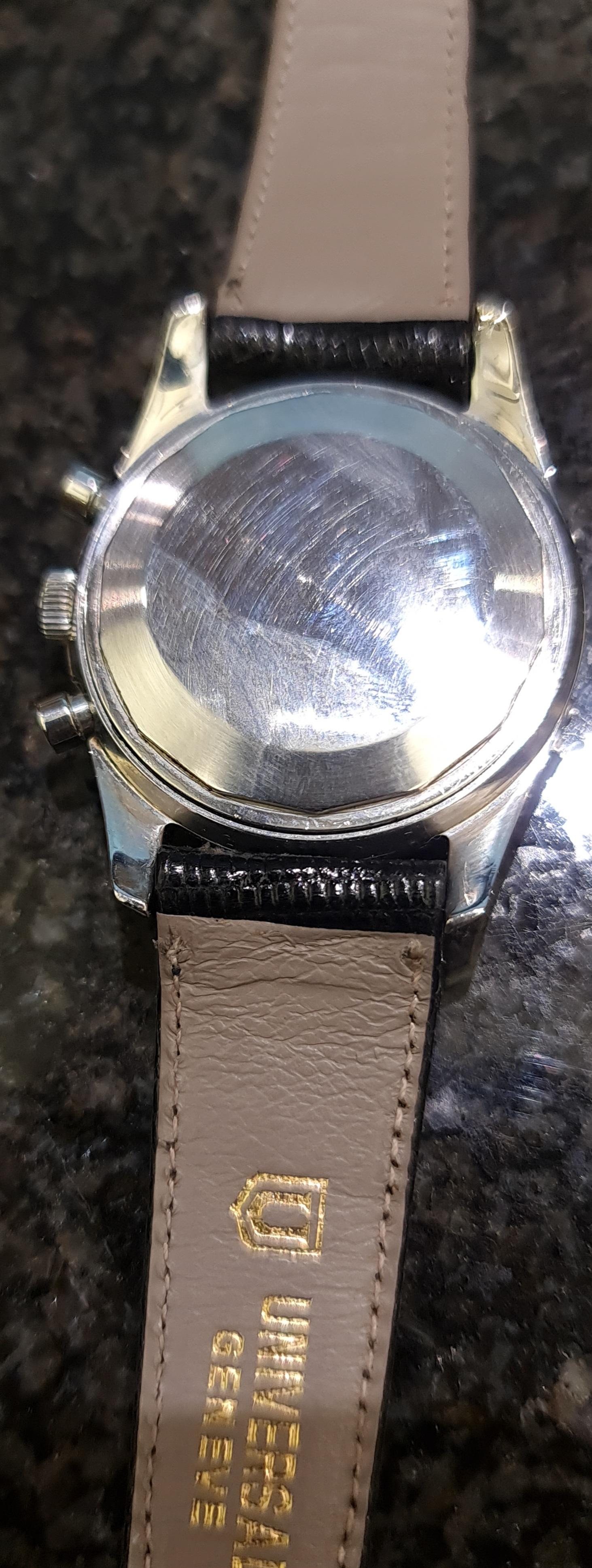 Universal Genève Tri Compax Chronograph Ref 222100, Rare Collector Watch en vente 12
