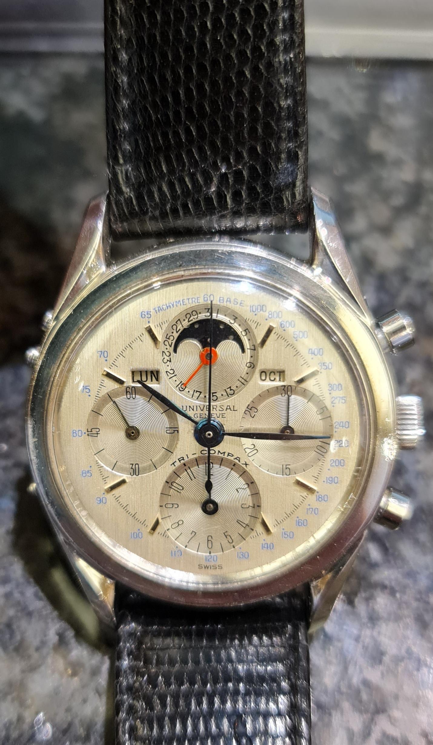 Universal Genève Tri Compax Chronograph Ref 222100, Rare Collector Watch en vente 14