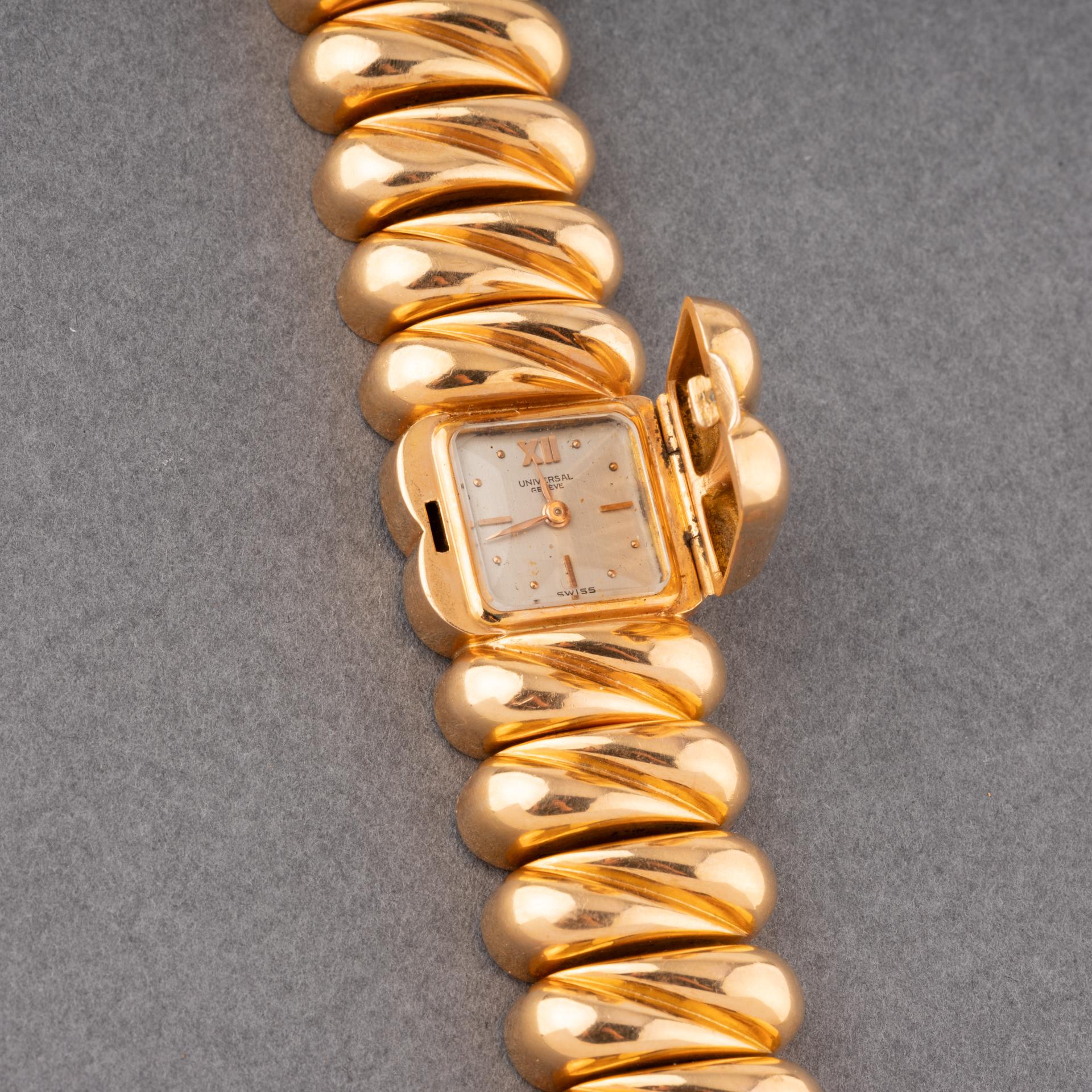 Universal Genève Vintage Watch Bracelet In Good Condition For Sale In Saint-Ouen, FR