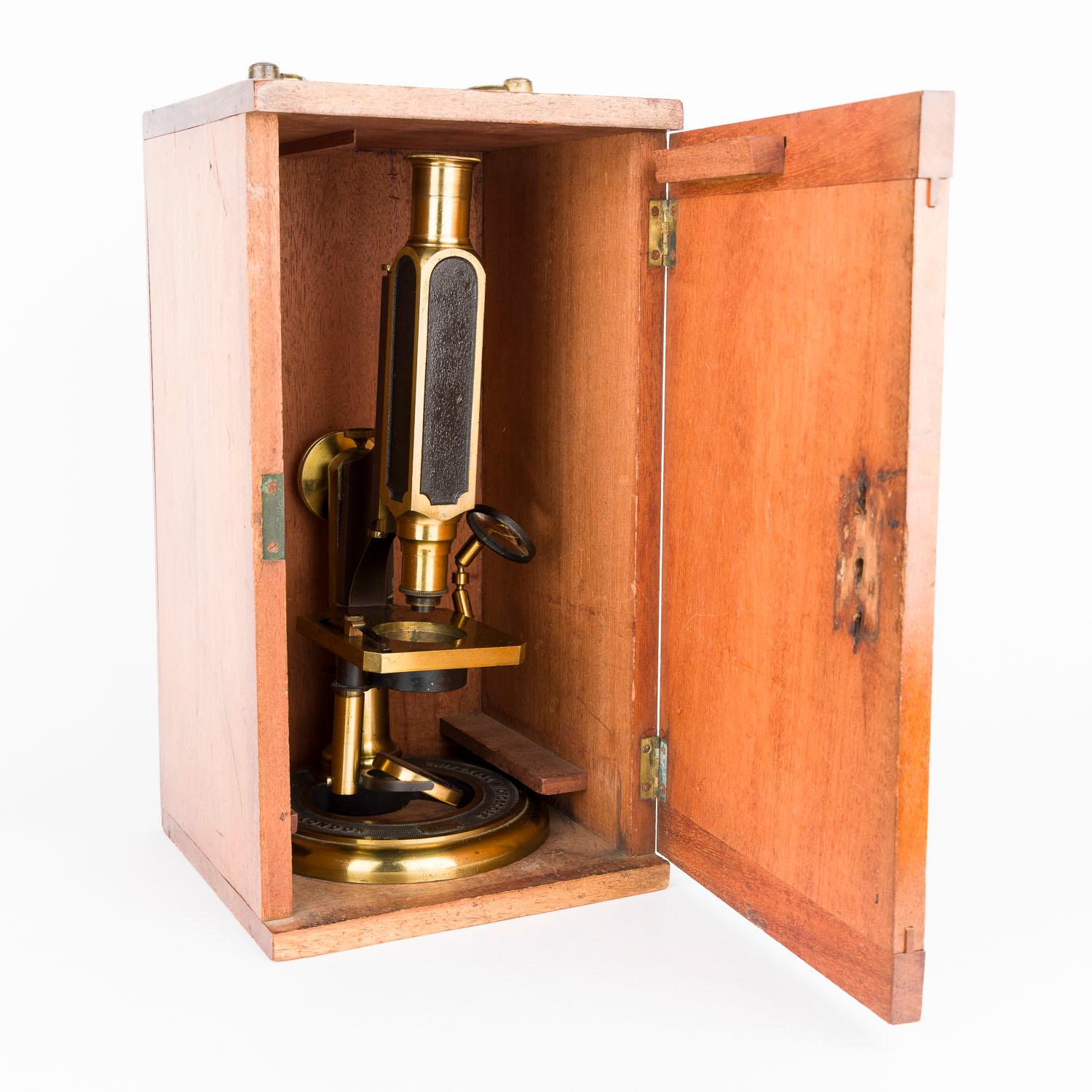 Universal Microscope by R & J Beck of London, 1867. For Sale 11