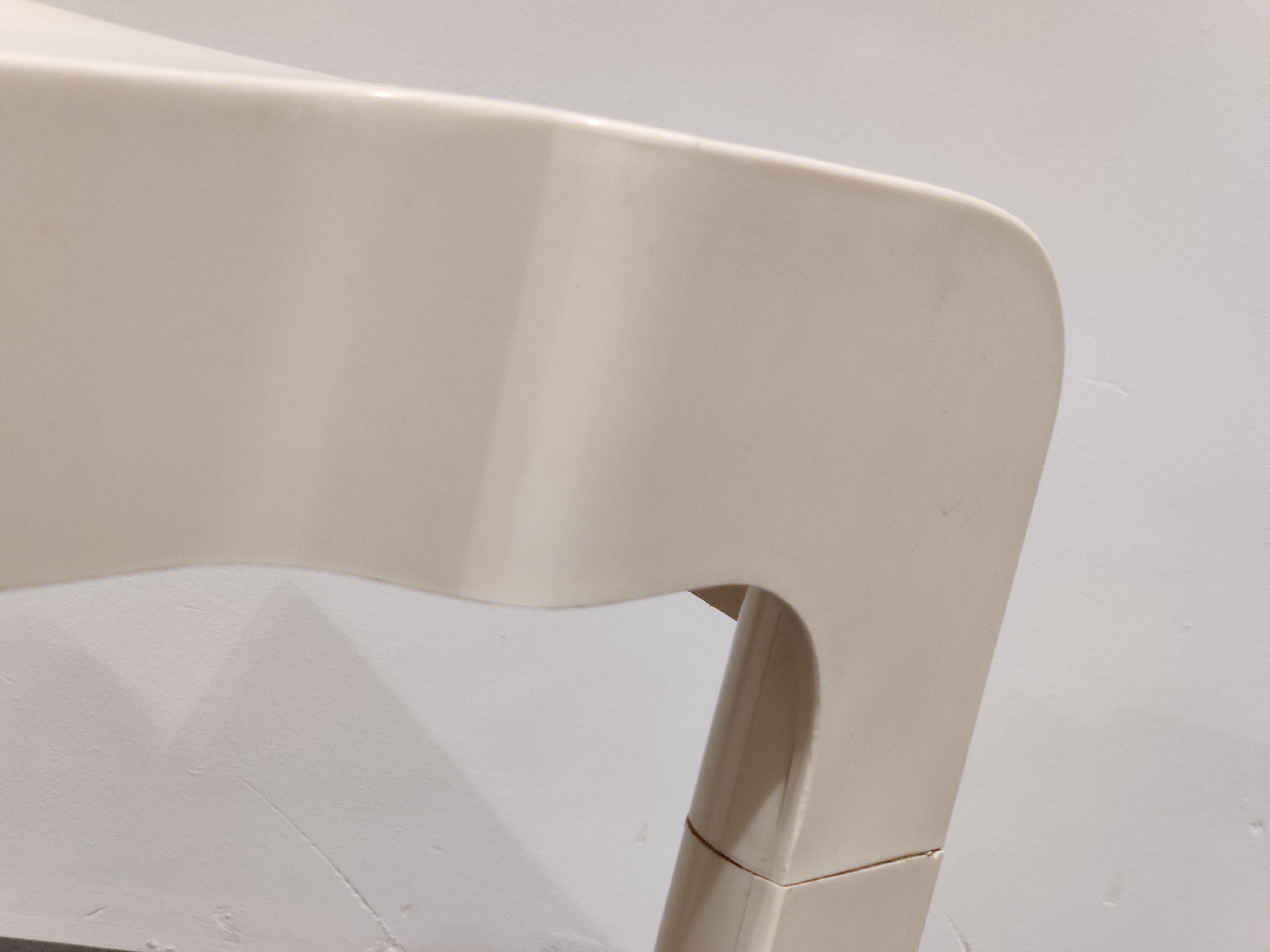Universal Plastic Chairs Model 4869 by Joe Colombo for Kartell 1