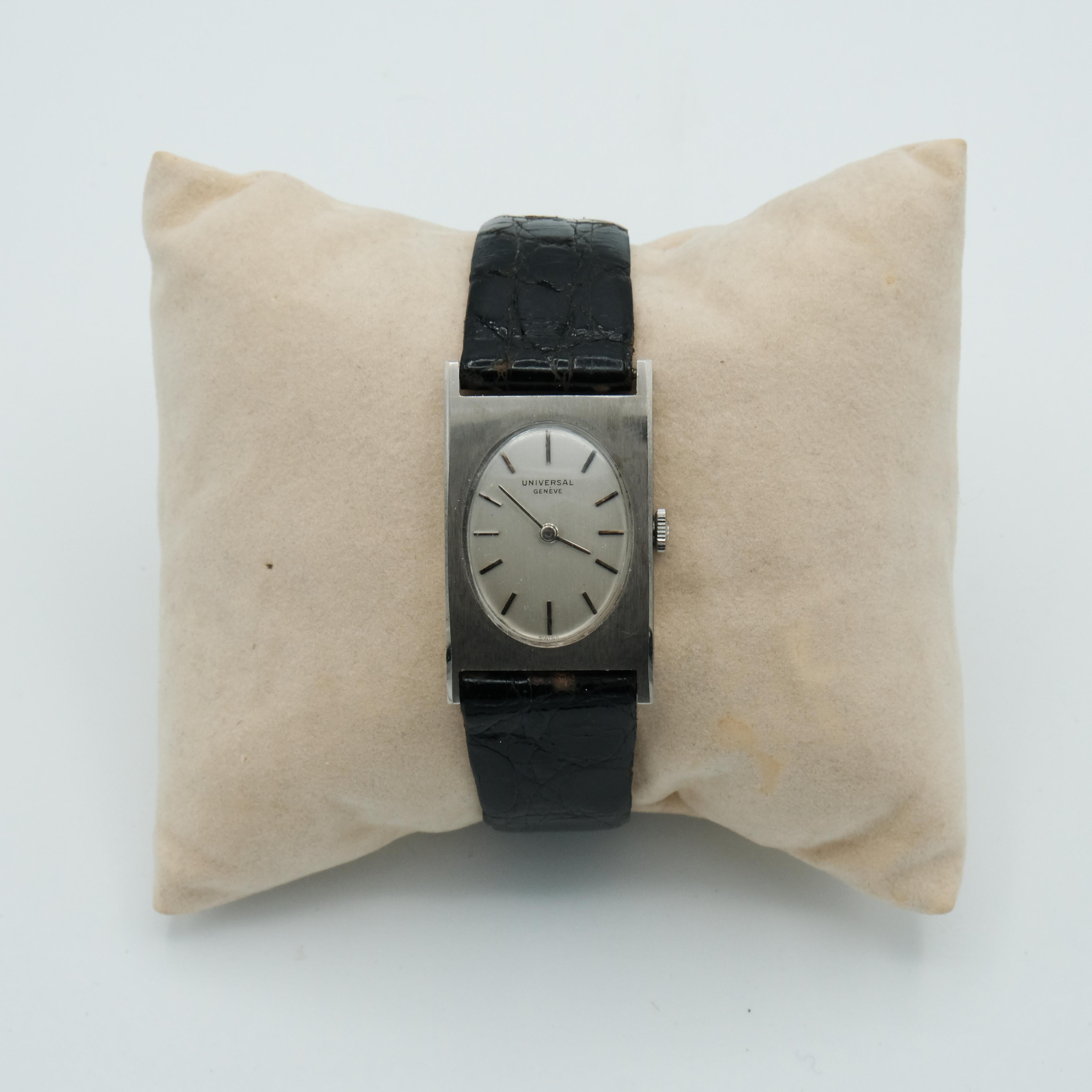 Universal White Gold 18 Karat Watch Black Leather In Excellent Condition For Sale In Palermo, IT