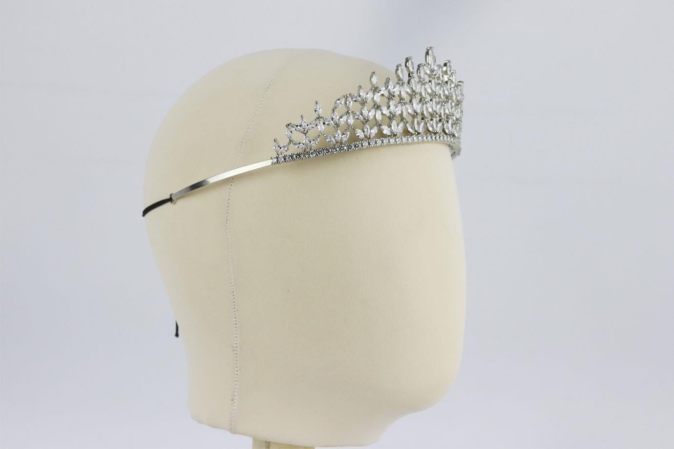 Unknown Brand Silver Tone Crystal Bridal Crown 1