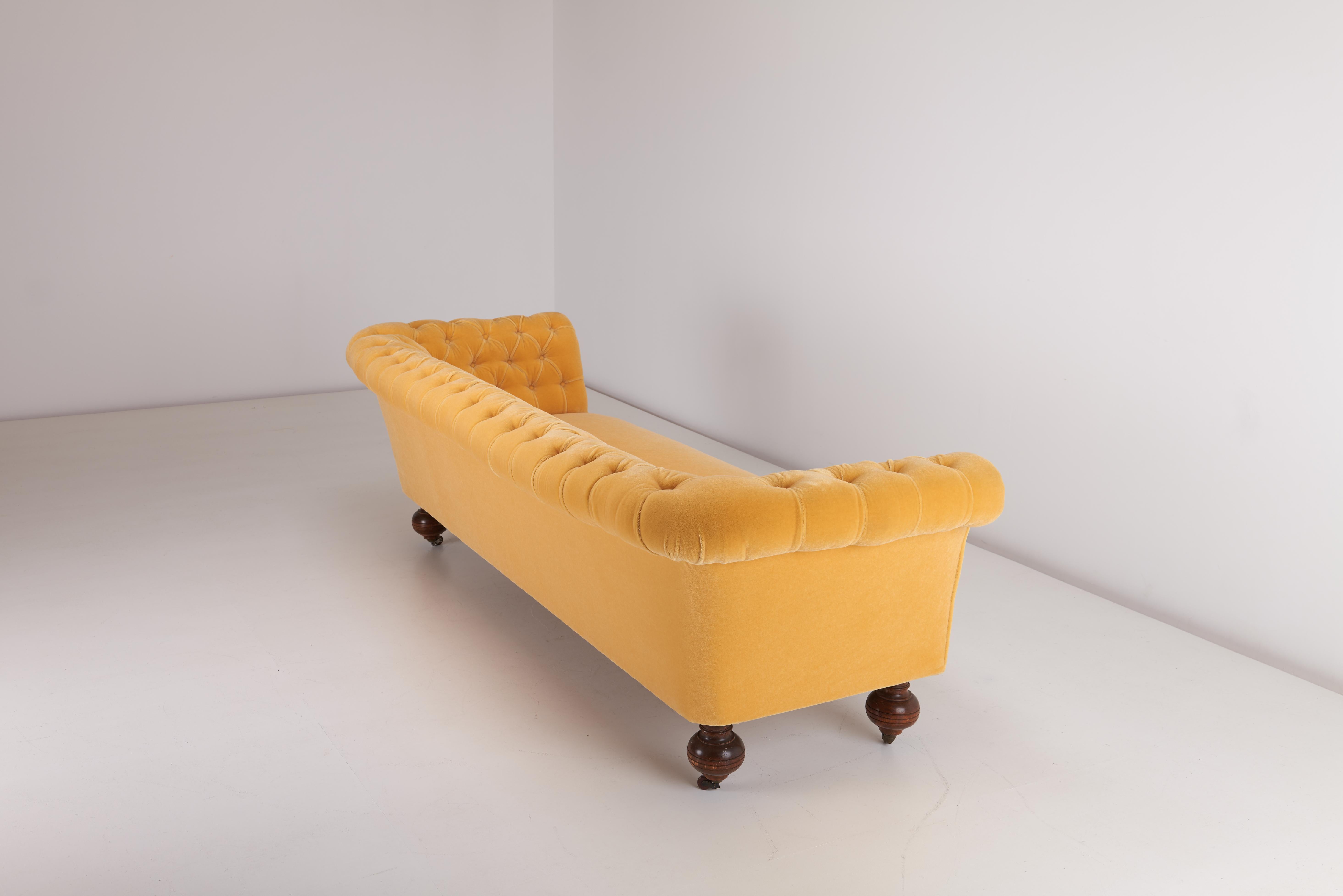 20ième siècle Large Chesterfield Sofa from Sweden early 1900s Mohair Velvet from Rose Uniacke en vente