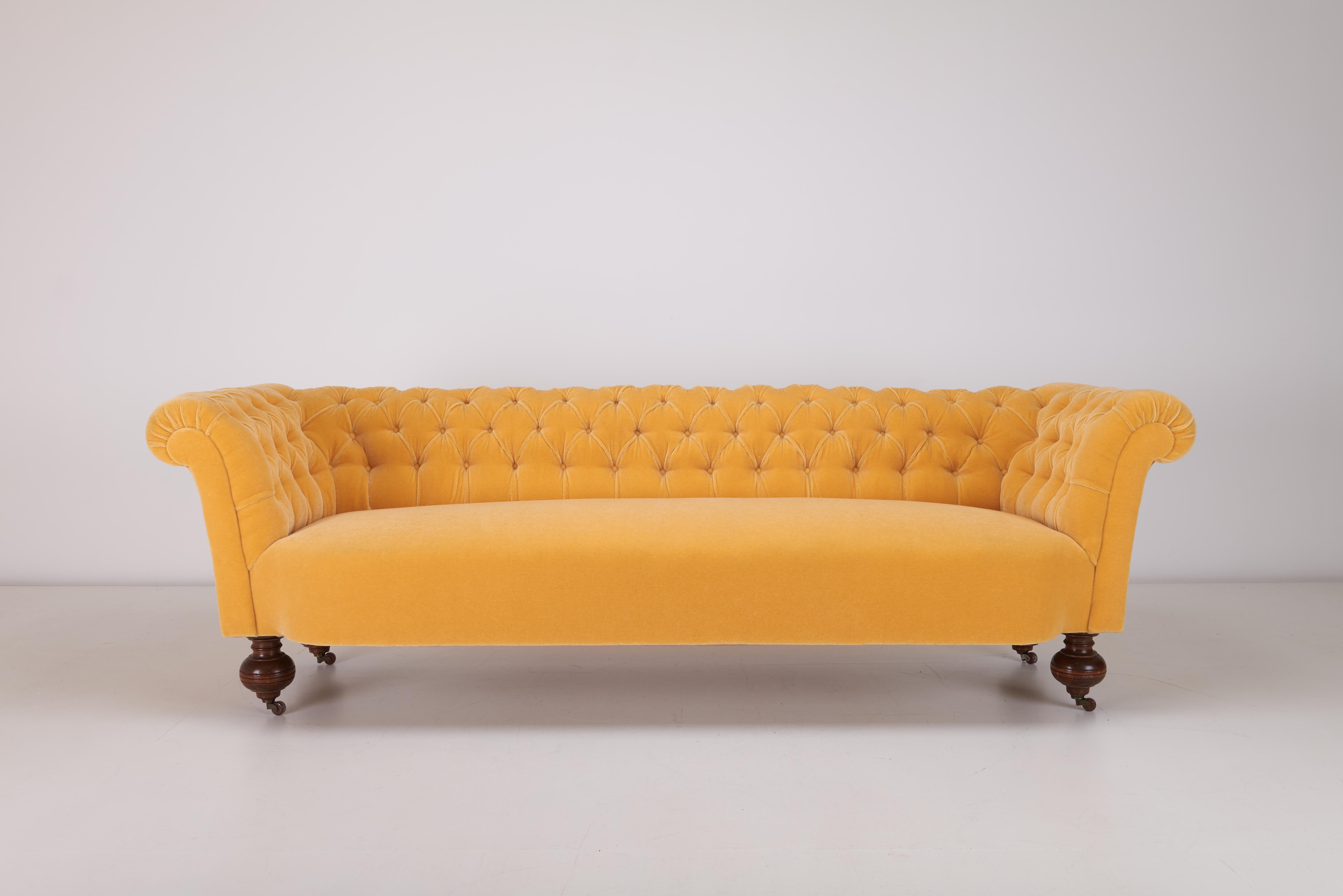 Large Chesterfield Sofa from Sweden early 1900s Mohair Velvet from Rose Uniacke en vente 1