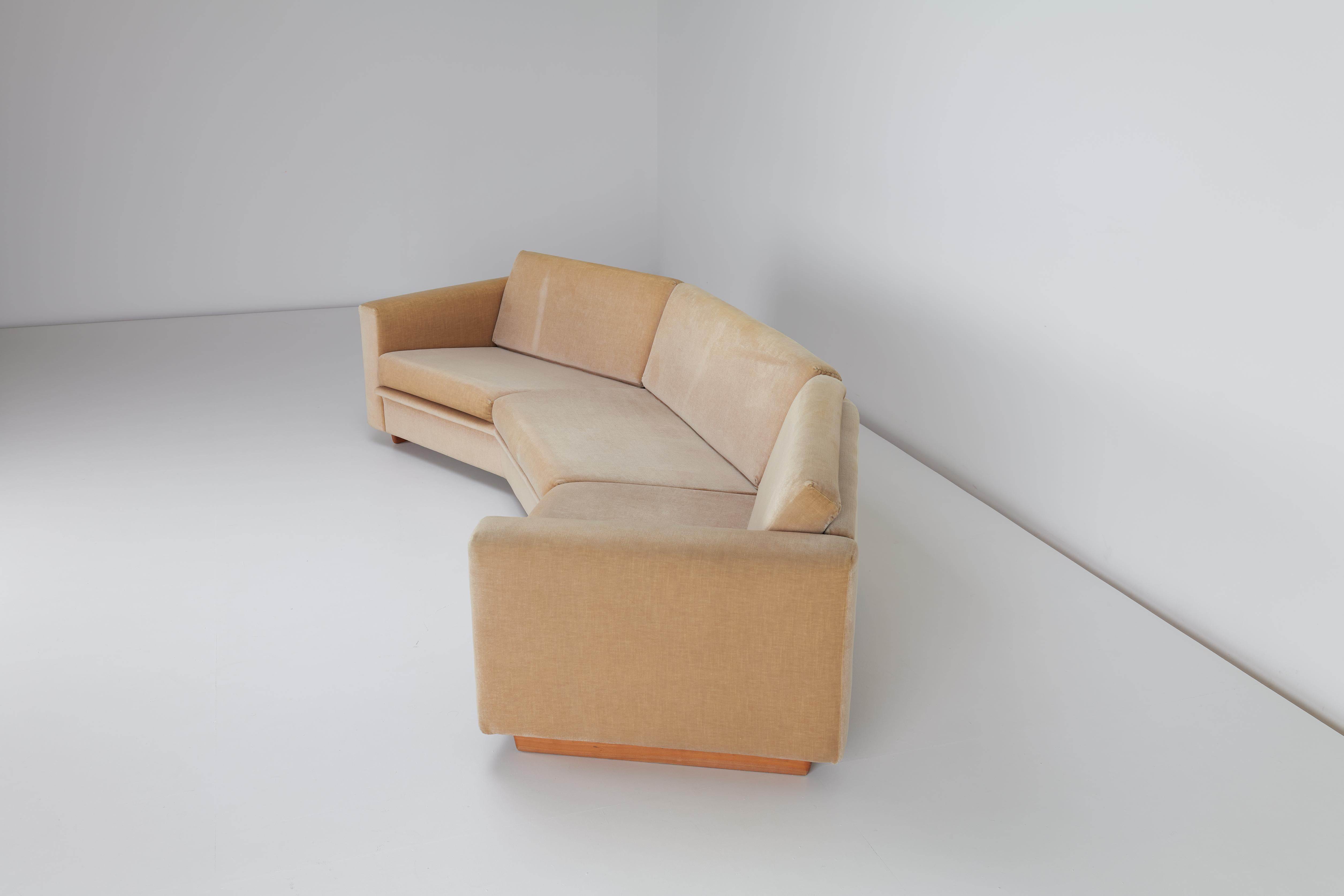 Italian Large Octagonal Velvet Sofa, c1970s For Sale 1