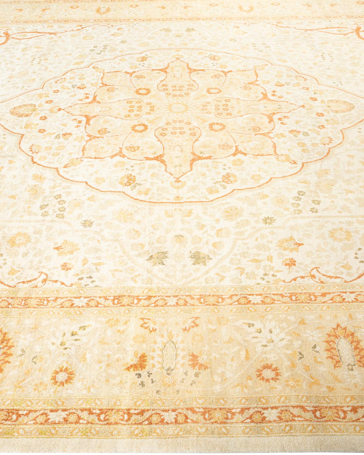 Hand-Knotted Unknown For Sale
