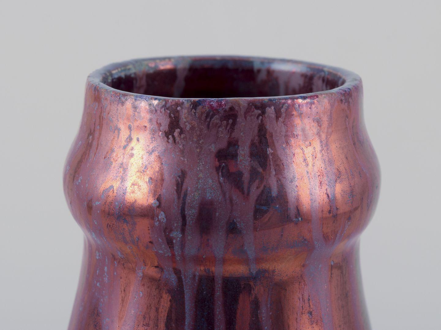 Français Céramiste français inconnu. Grand vase en céramique à glaçure éosine. Ca. 1930s en vente