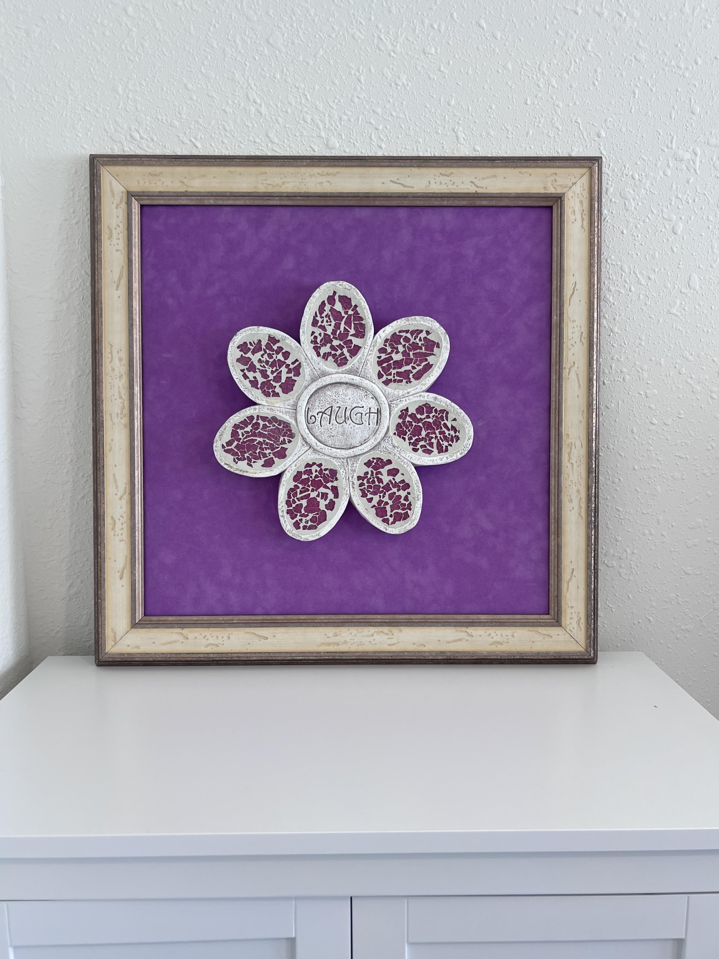 Art mural 3D, fleur en mosaïque, œuvre d'art mixte, décor inspiré, art violet - Abstrait Mixed Media Art par Unknown
