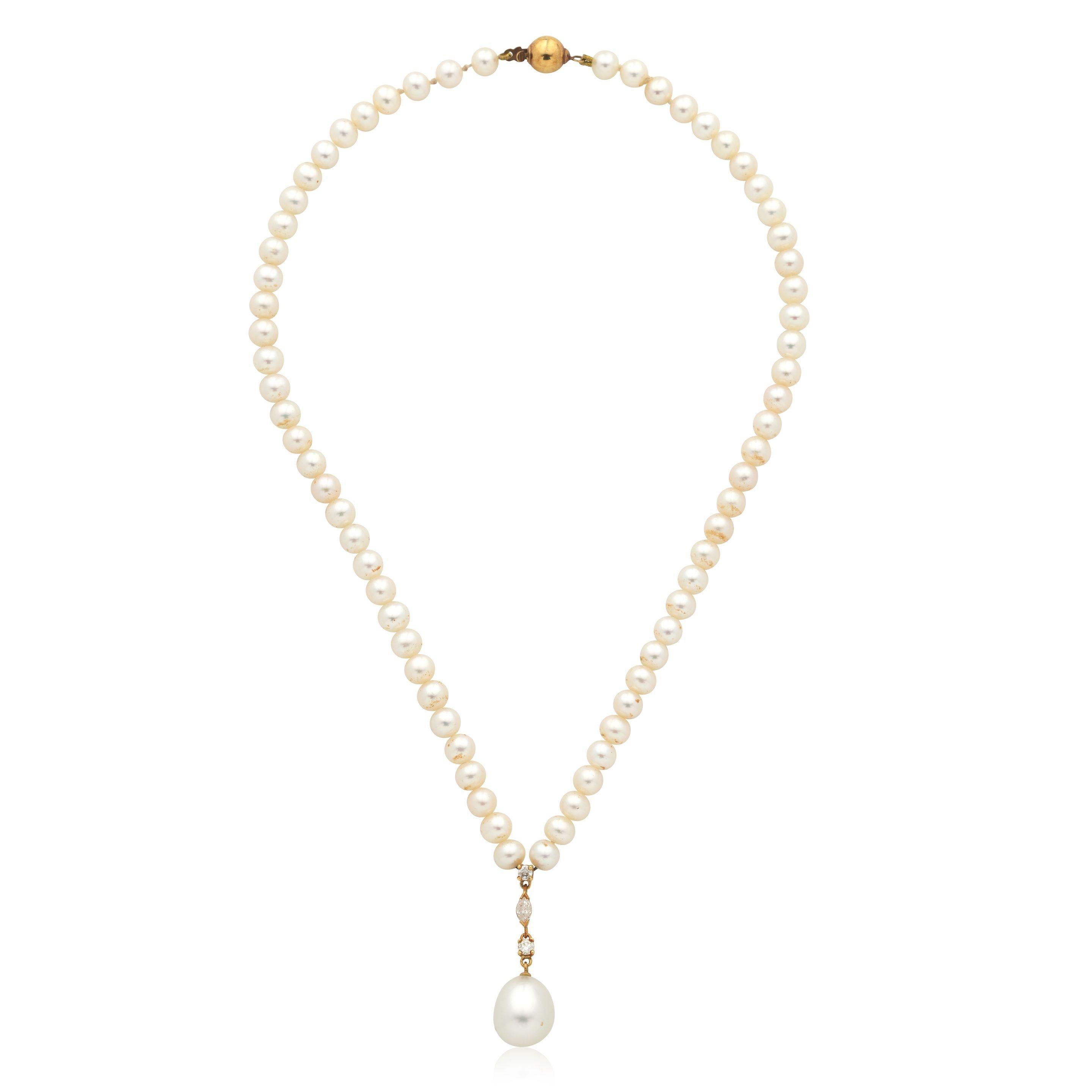 Cultured Pearl and Diamond Pendant Necklaces - Mixed Media Art de Unknown