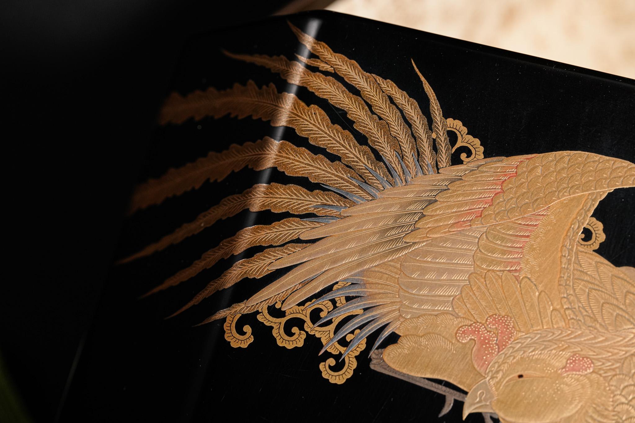 Edo-Period Maki-e Lacquer Drum Box with Phoenix and Paulownia For Sale 7