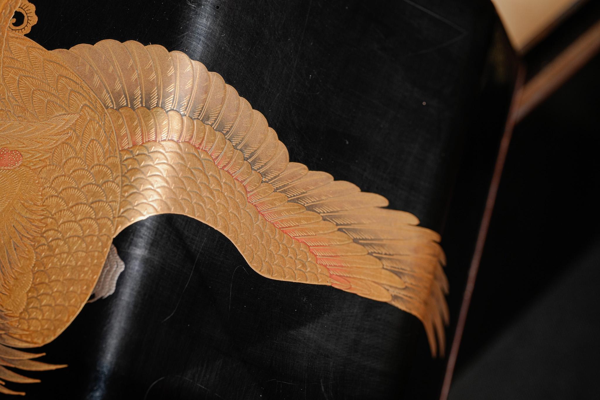 Edo-Period Maki-e Lacquer Drum Box with Phoenix and Paulownia For Sale 8