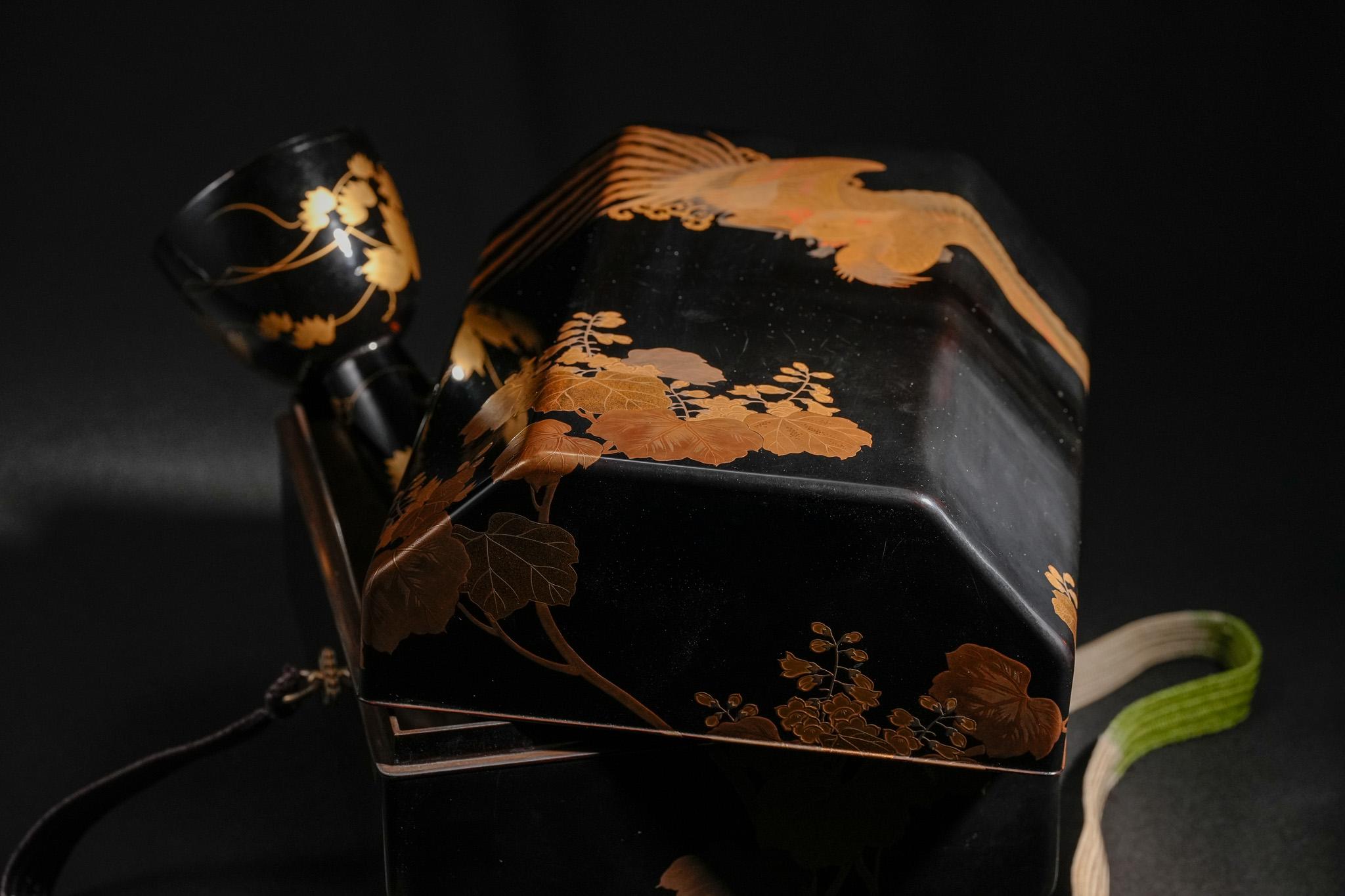 Edo-Period Maki-e Lacquer Drum Box with Phoenix and Paulownia - Other Art Style Mixed Media Art by Unknown