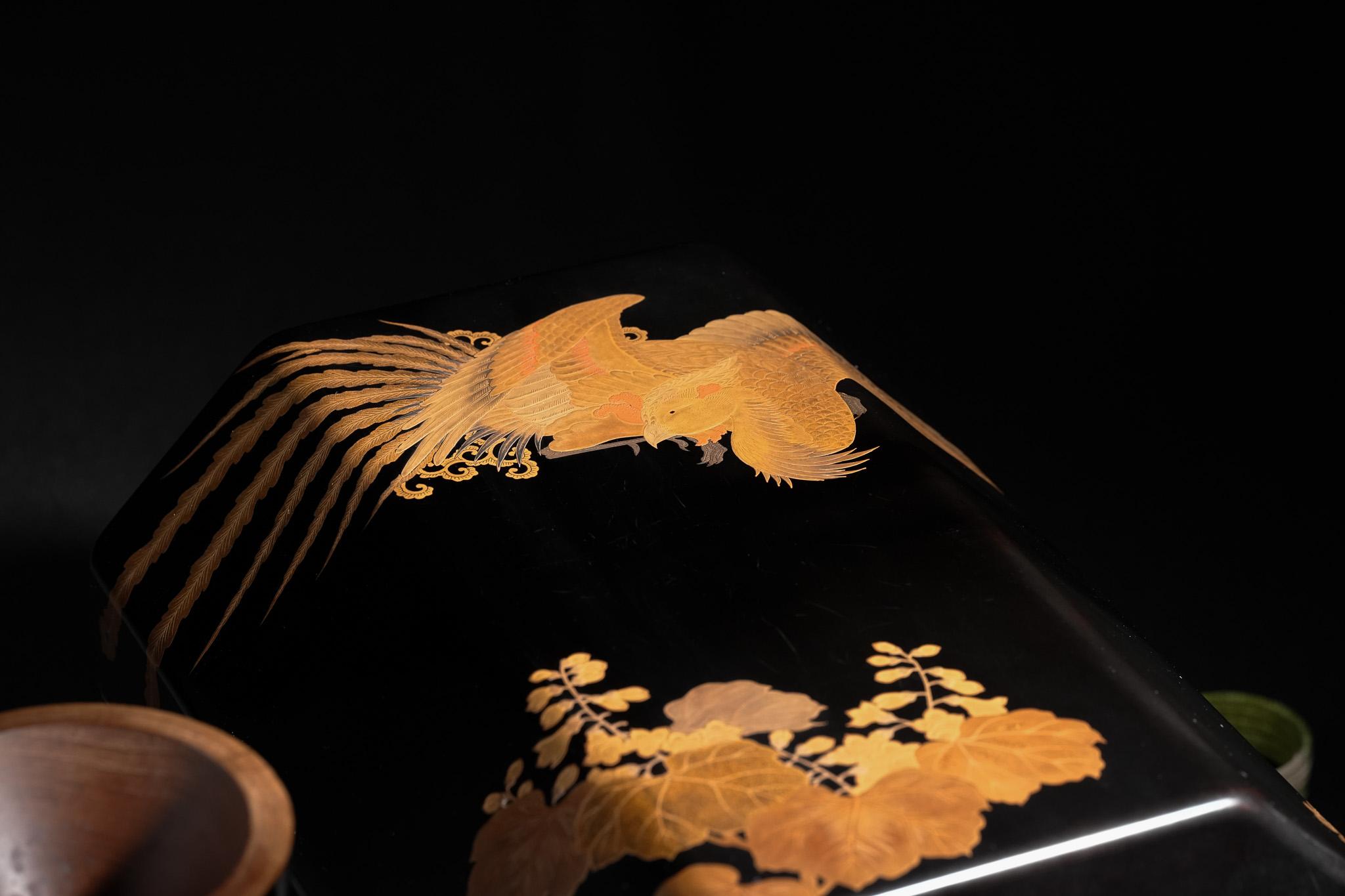 Edo-Period Maki-e Lacquer Drum Box with Phoenix and Paulownia For Sale 1