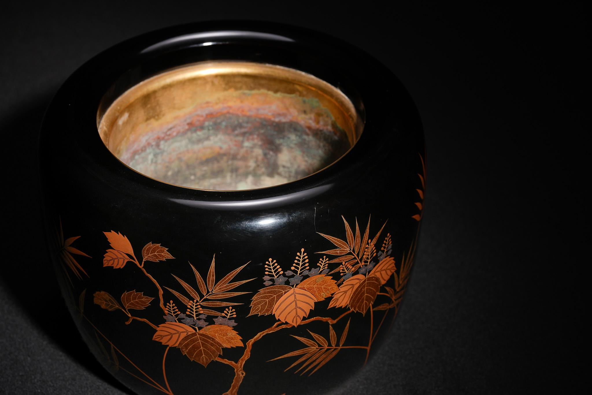 Japanese Lacquer Paulownia and Bamboo Hibachi Fire Bowl For Sale 1