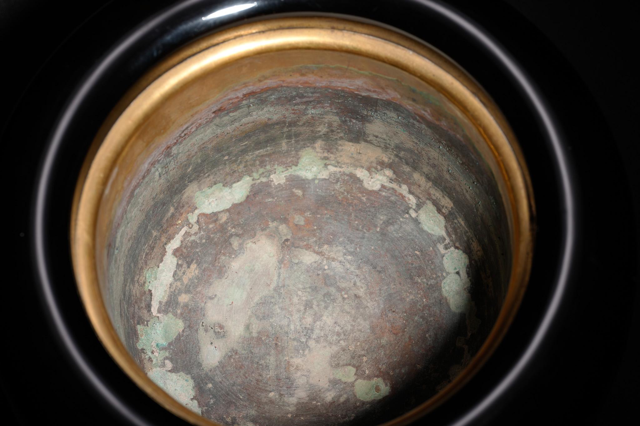 Japanese Lacquer Paulownia and Bamboo Hibachi Fire Bowl For Sale 2