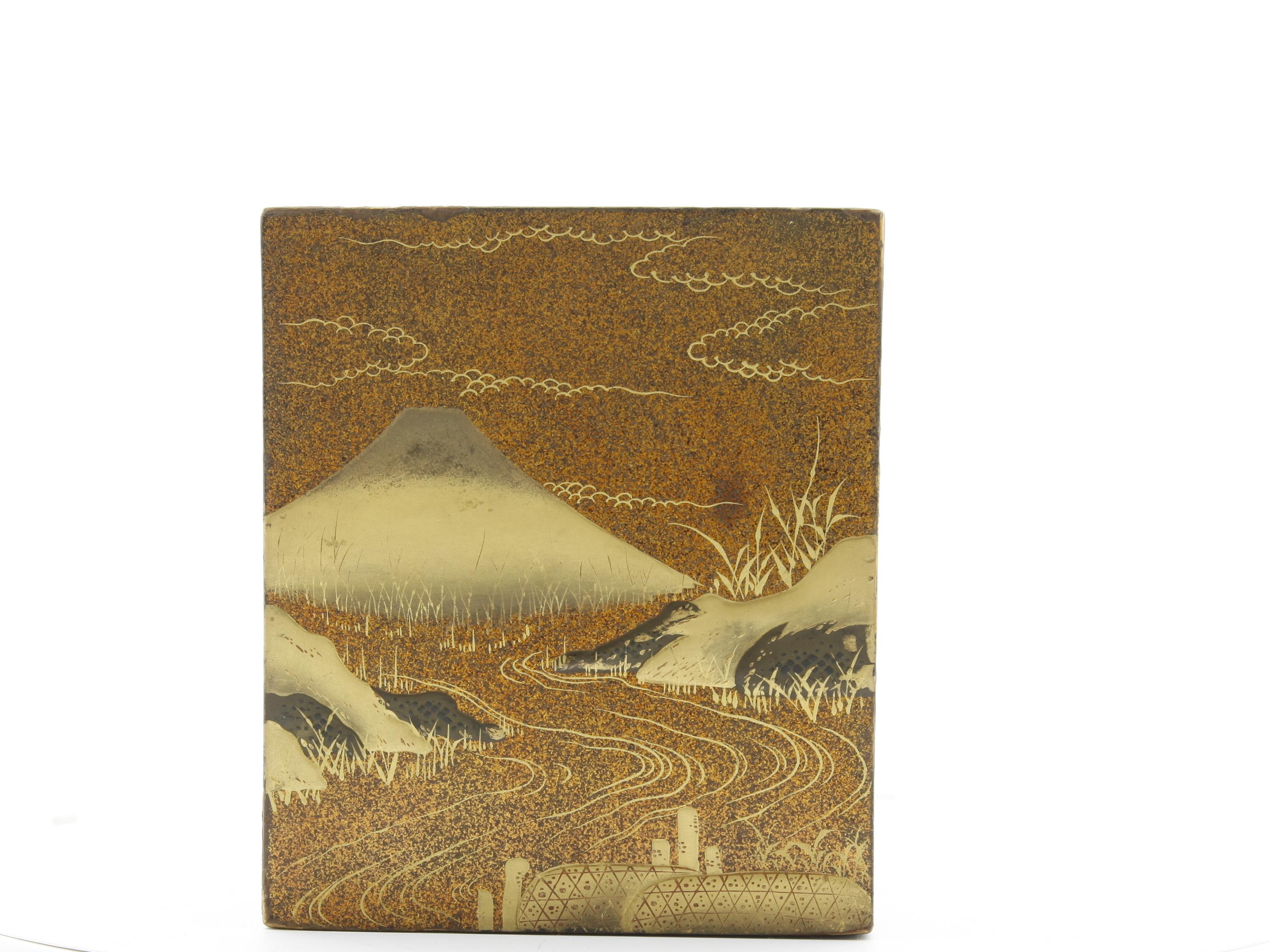 Lacquer Kodansu, Cabinet, Lacquerware, Late 19th Century, Mount Fuji, Japan For Sale 3