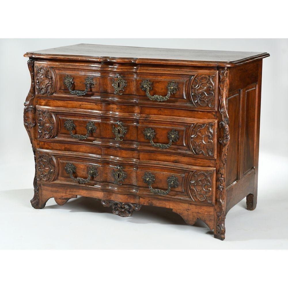 Lyonnaise Commode Louis XV