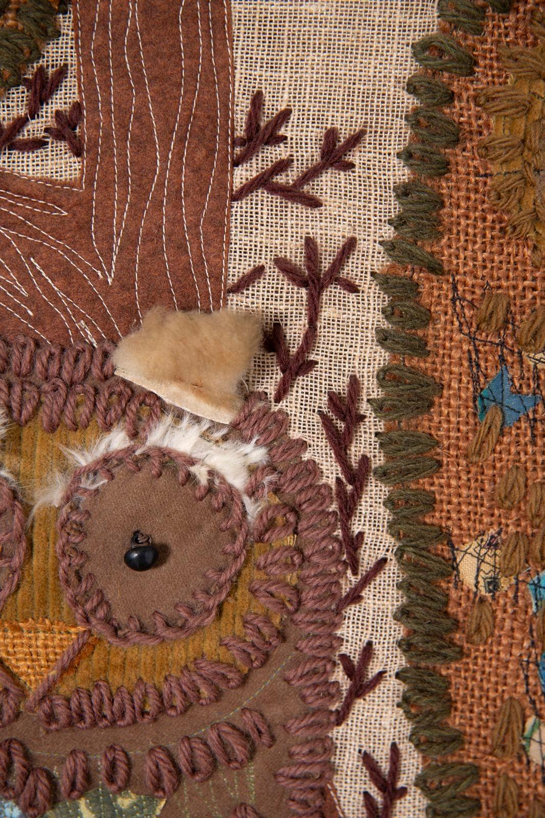 Œuvre d'art textile brodée d'un hibou, datant du milieu du siècle dernier, brodée à la main, années 1960 en vente 3