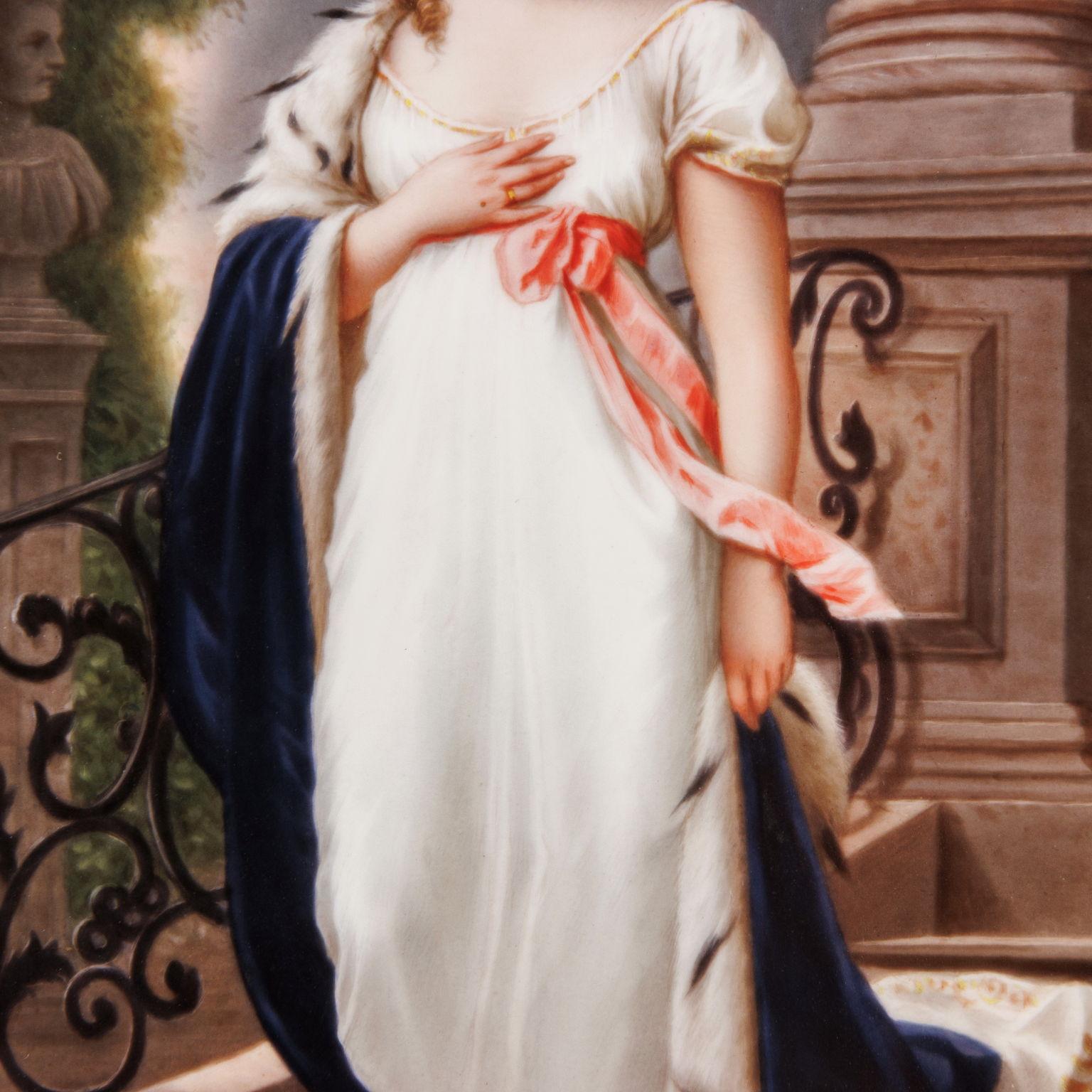 Painted porcelain tile, on which Louise of Prussia is depicted. The queen is dressed in a white dress edged with gold, in an Empire style, while on one of her shoulders she wears a blue cloak lined with ermine; her blond hair is gathered and held in