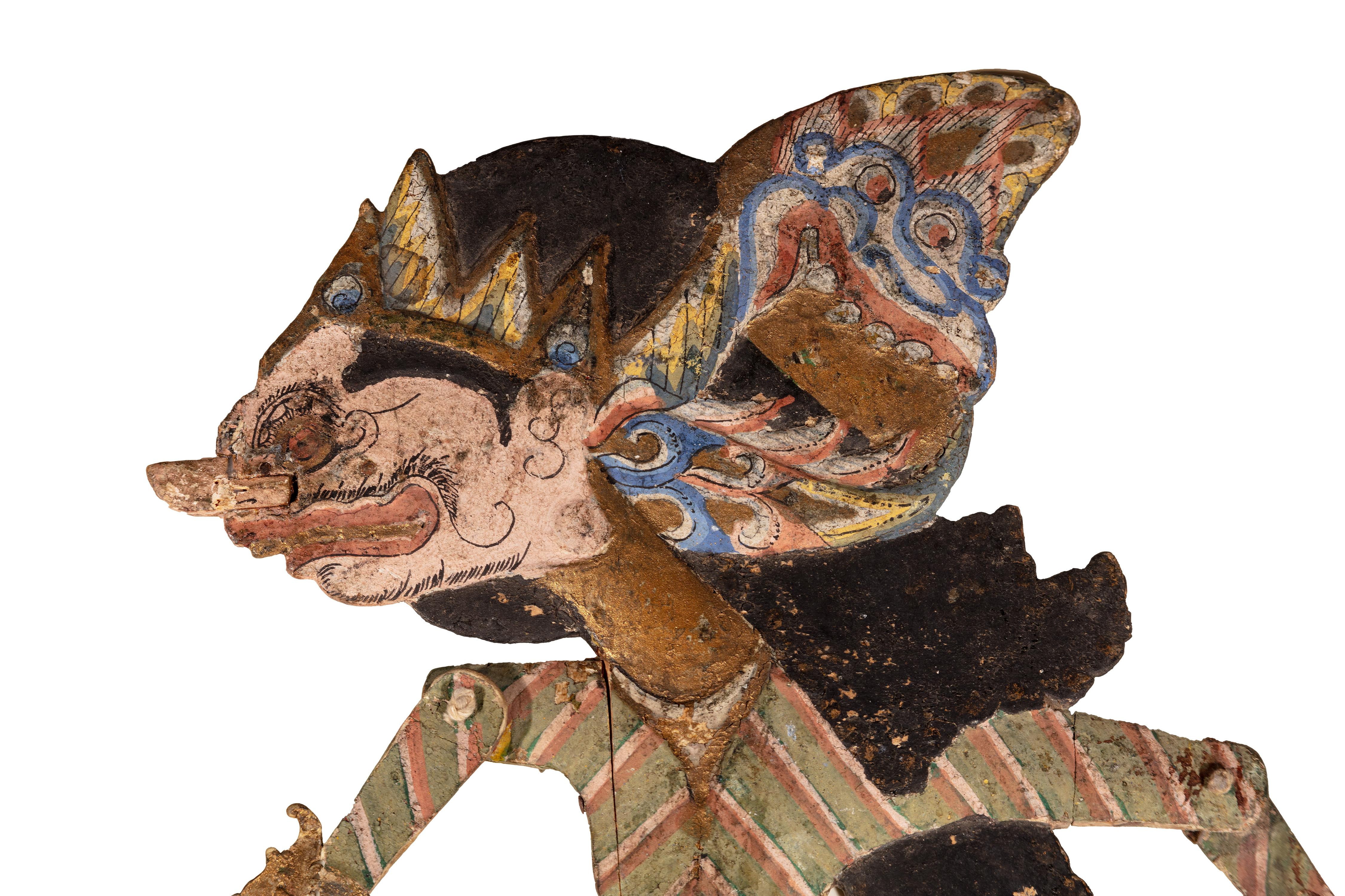 Marionnette d'ombre indonésienne/Wayang kulit, 19e siècle

Les Wayang kulit, ou marionnettes d'ombre indonésiennes, sont généralement sculptées dans de la peau de buffle d'eau et du bois. Les marionnettes sont des œuvres d'art. La marionnette est