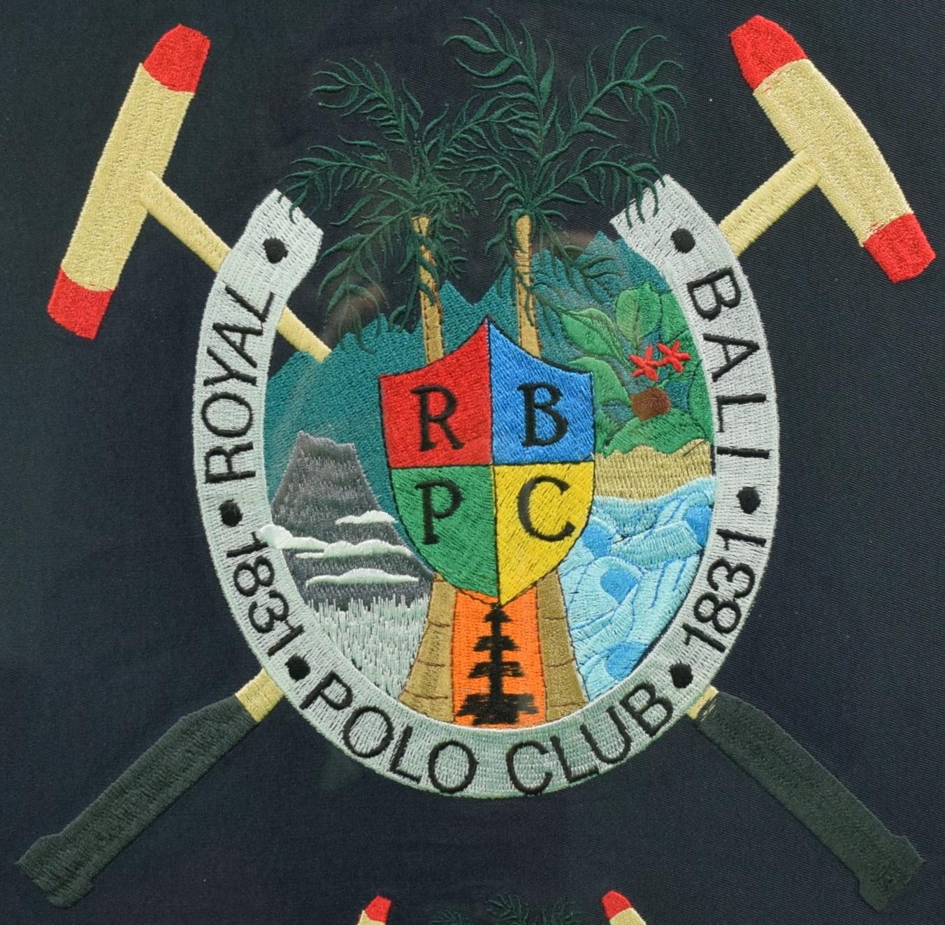 Royal Bali Polo Club 1831 Gerahmt mit besticktem X'd Mallets Wappen, Royal Bali, gerahmt im Angebot 1