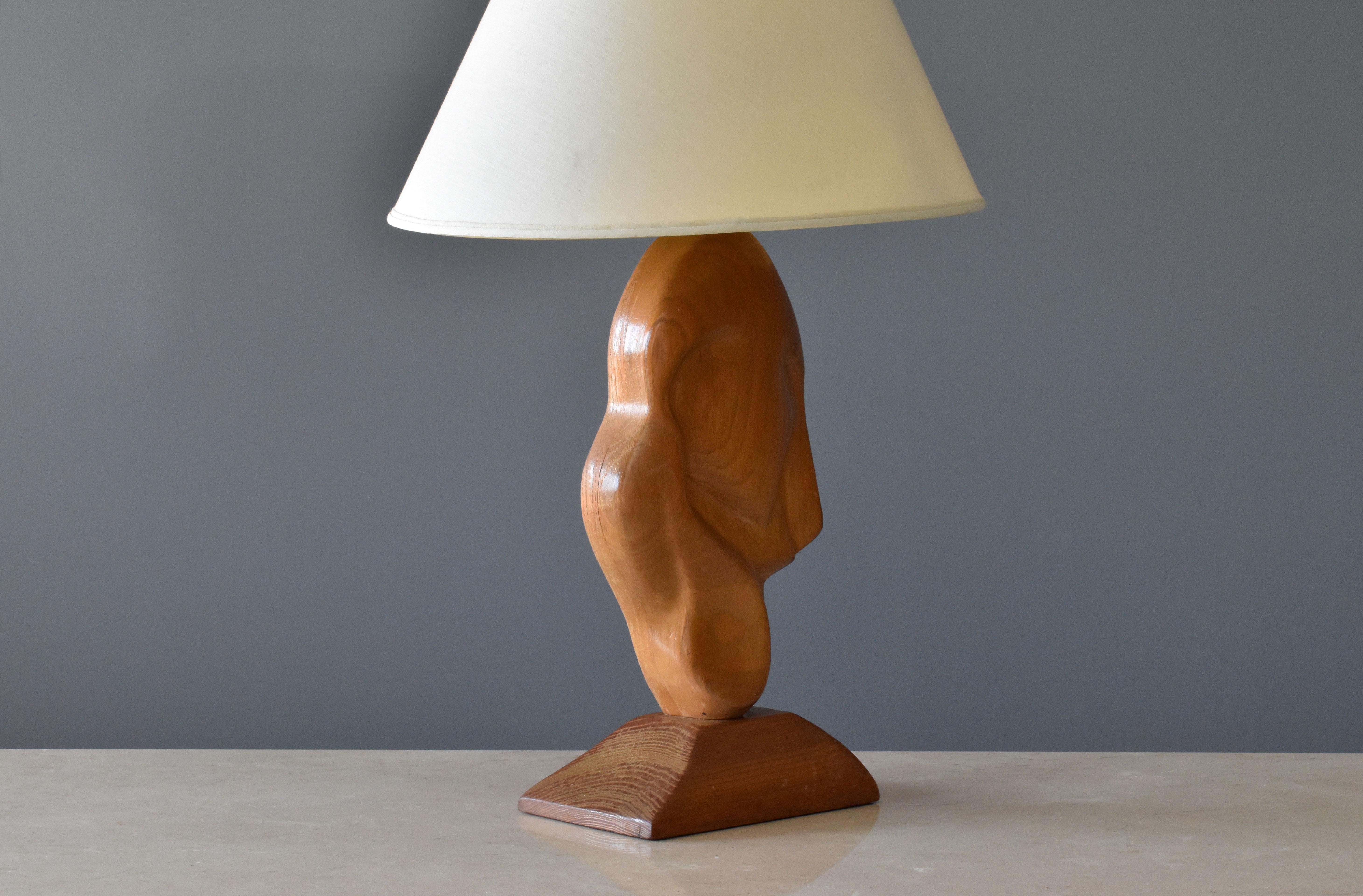 Unknown modernist craftsman, organic table lamp, oak, fabric, America, 1960s  In Good Condition In High Point, NC