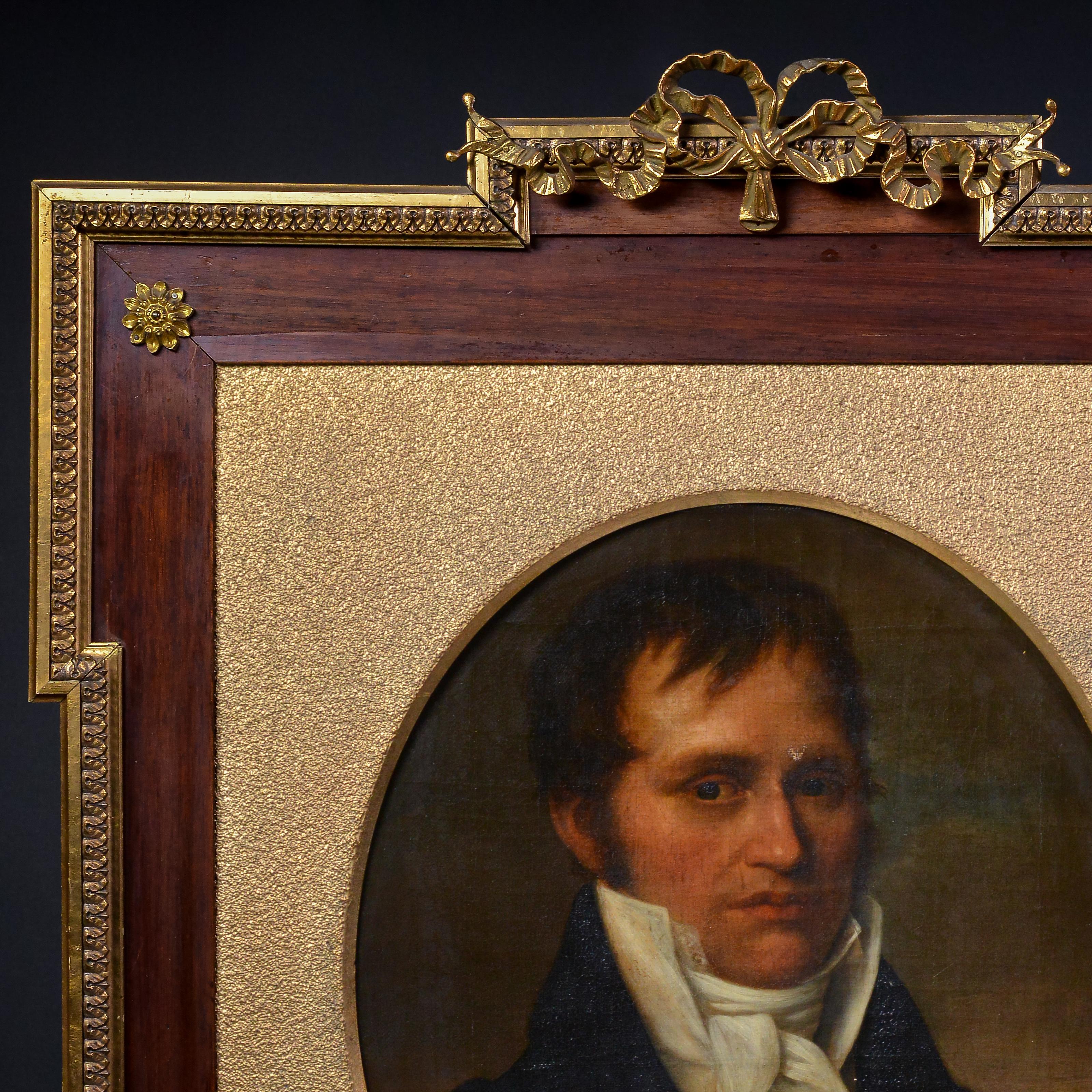 Ce portrait accompli capture un jeune gentleman distingué au crépuscule de l'ère napoléonienne. Son regard pénétrant et son port assuré ne trahissent pas seulement son héritage aristocratique : comme beaucoup de nobles, il a certainement participé